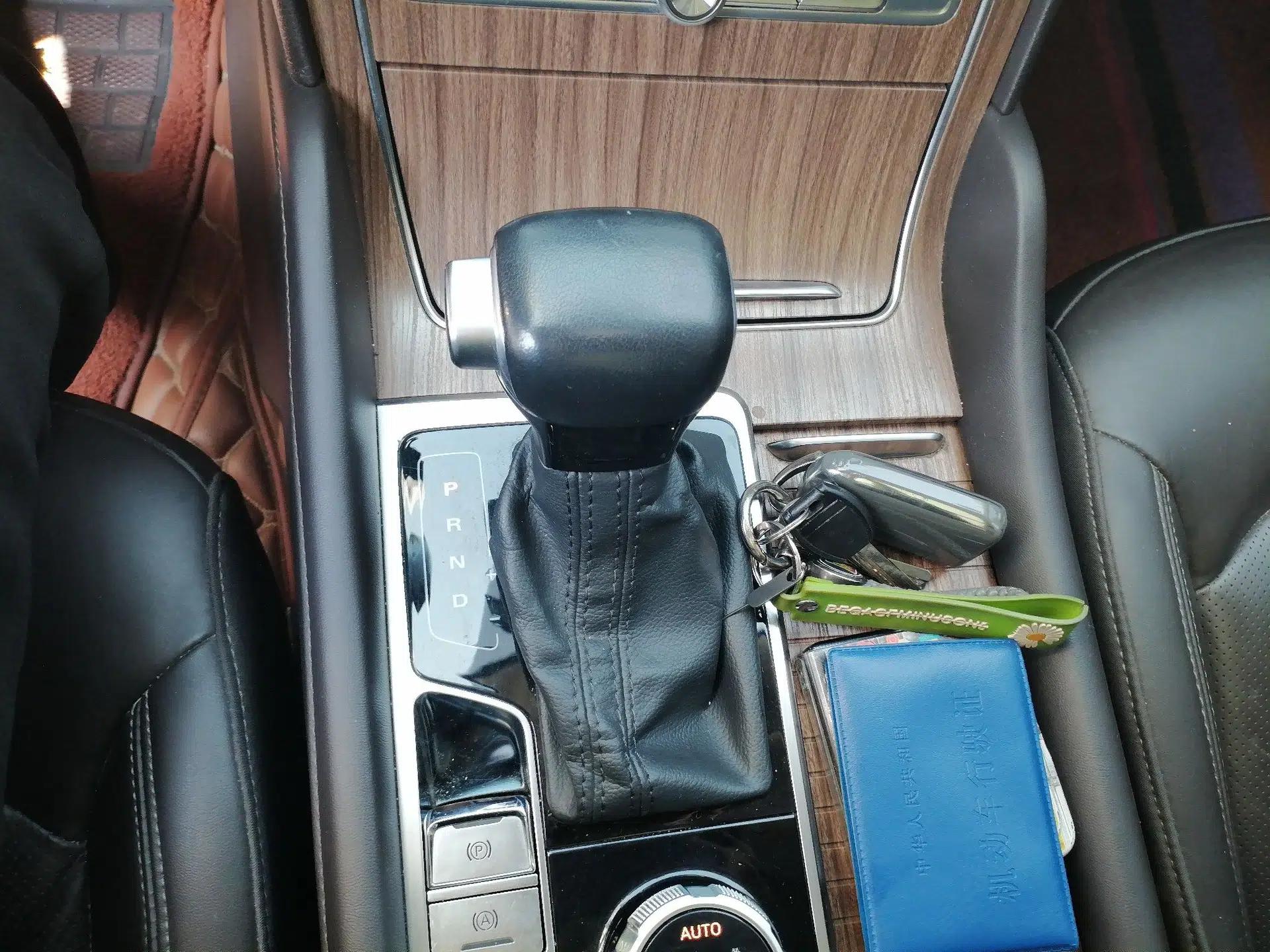 Roewe RX8 2019 30T Smart Connectivity Four-Wheel Drive Supreme Flagship Edition — миниатюра 15