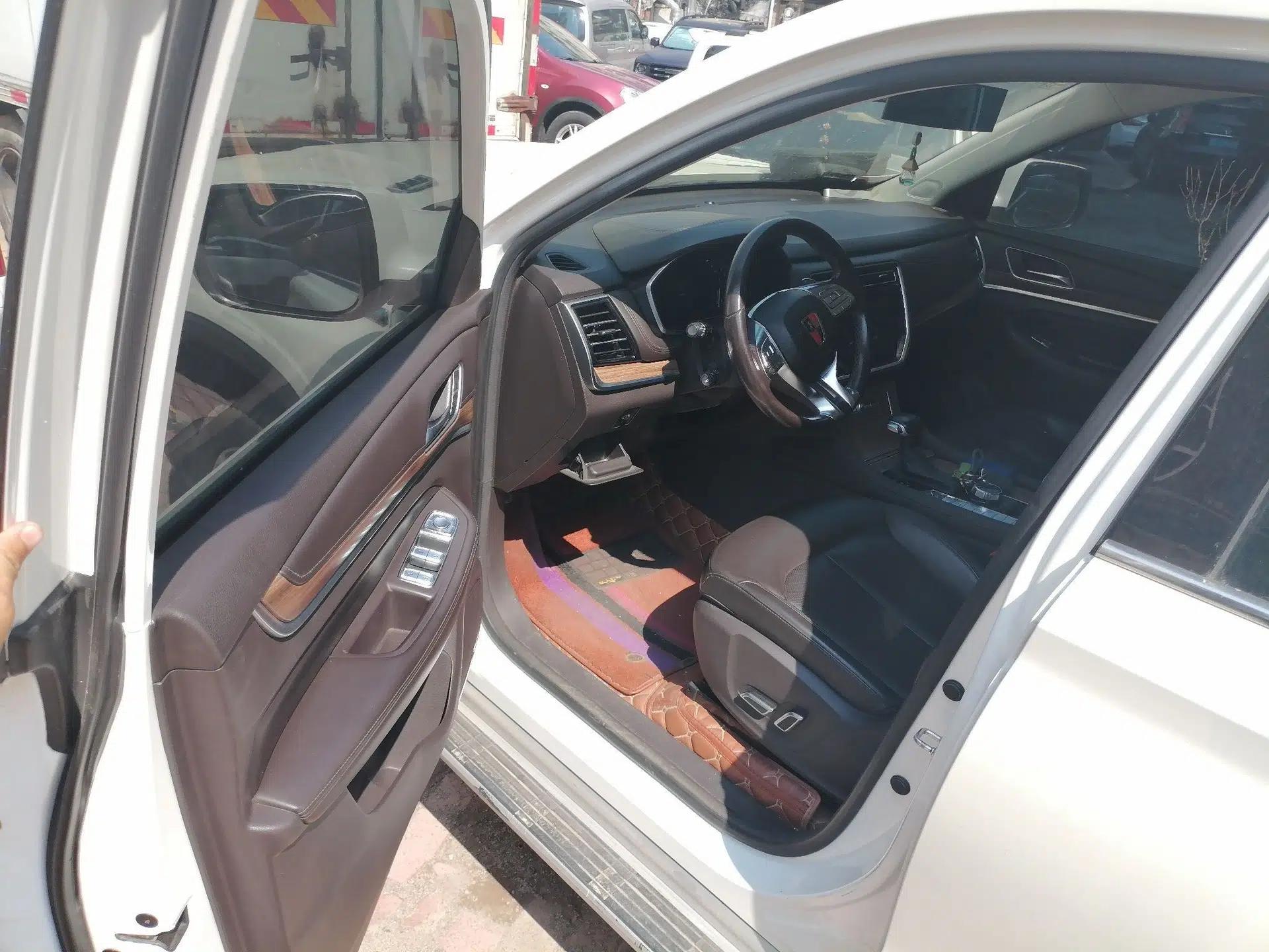 Roewe RX8 2019 30T Smart Connectivity Four-Wheel Drive Supreme Flagship Edition — миниатюра 17