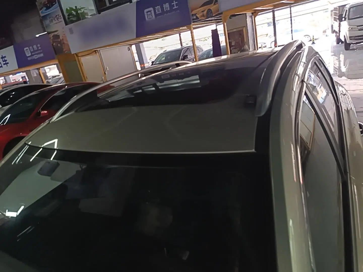 Roewe RX5 New Energy 2019 eRX5 50T Internet-Enhanced Flagship Edition — миниатюра 11