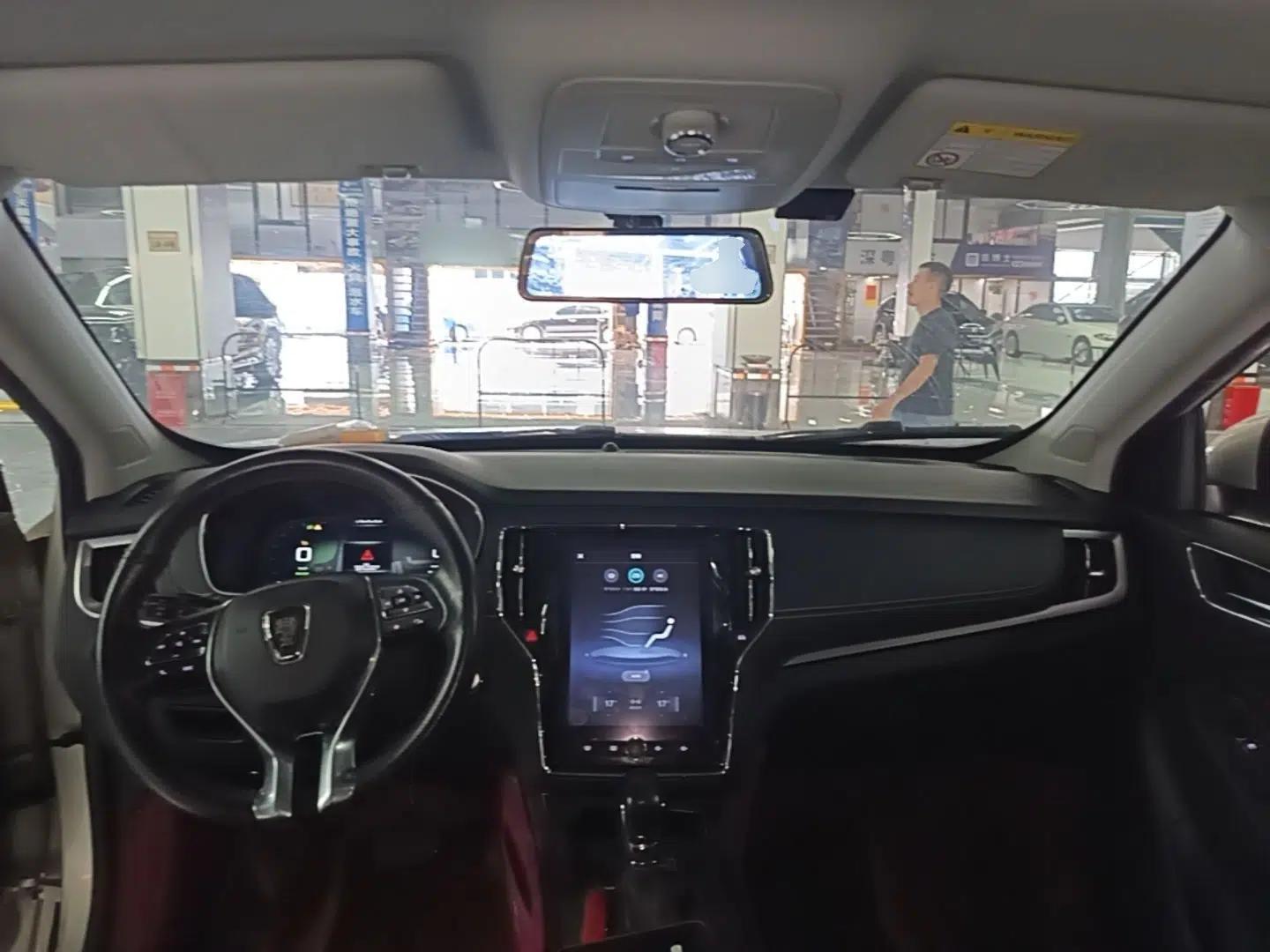 Roewe RX5 New Energy 2019 eRX5 50T Internet-Enhanced Flagship Edition — миниатюра 13
