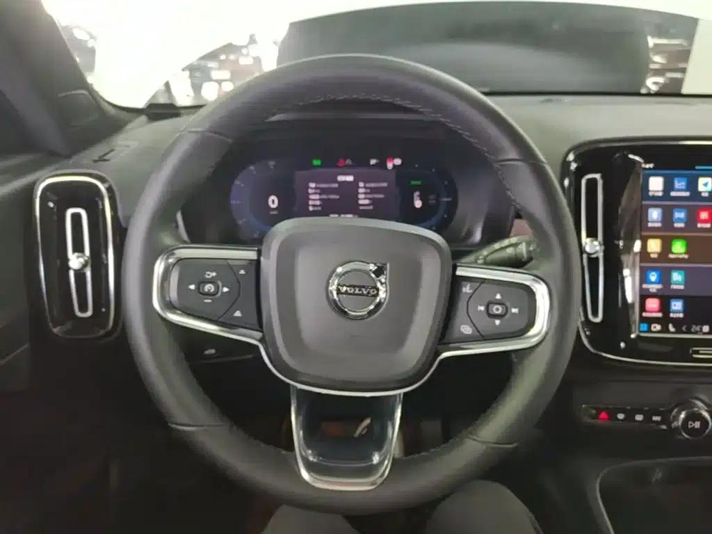 Volvo XC40 PHEV 2023 Long Range Edition — миниатюра 11