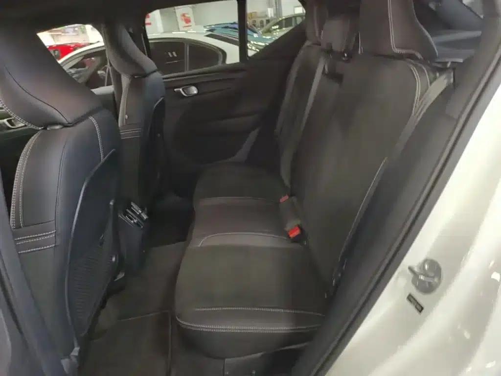 Volvo XC40 PHEV 2023 Long Range Edition — миниатюра 17