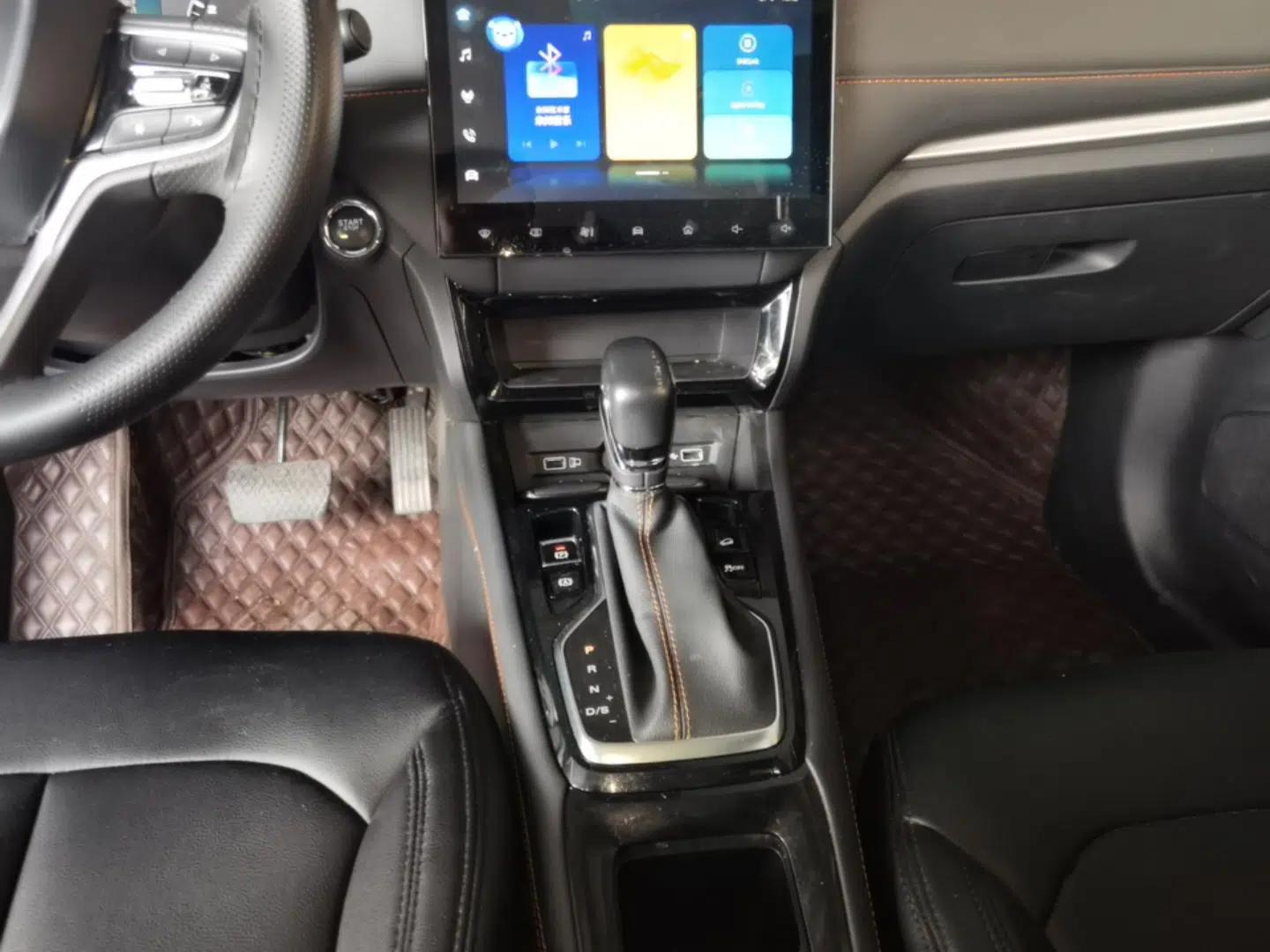Roewe RX3 2021 PRO 1.6L CVT Elite Model — миниатюра 17