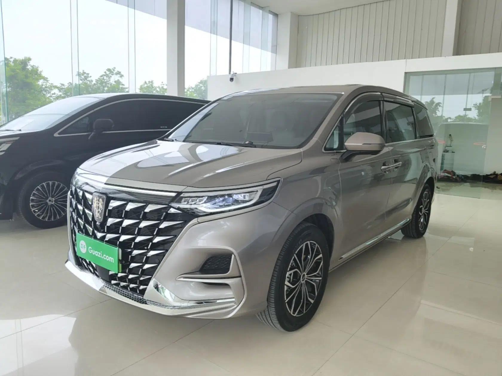 Roewe iMAX8 New Energy 2025 1.5T DMH Lu Zun Deluxe Edition — миниатюра 1