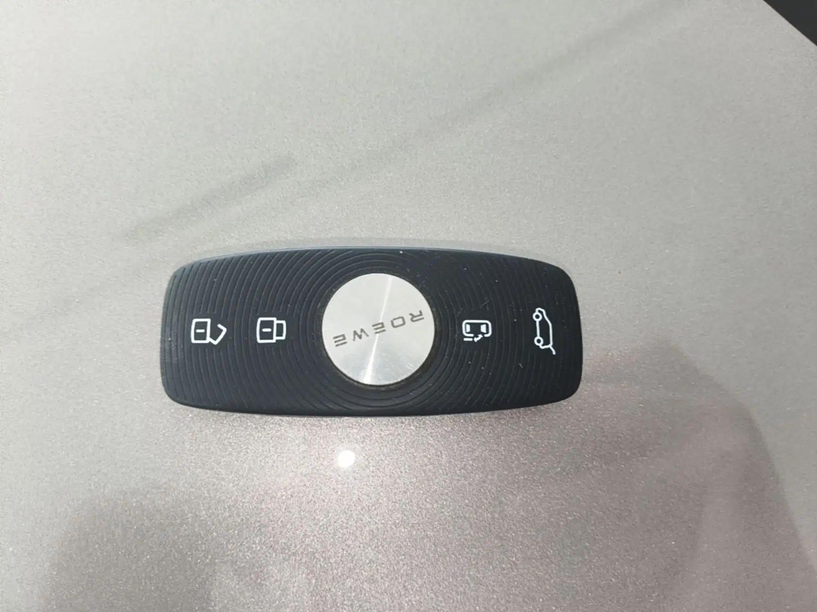 Roewe iMAX8 New Energy 2025 1.5T DMH Lu Zun Deluxe Edition — миниатюра 12