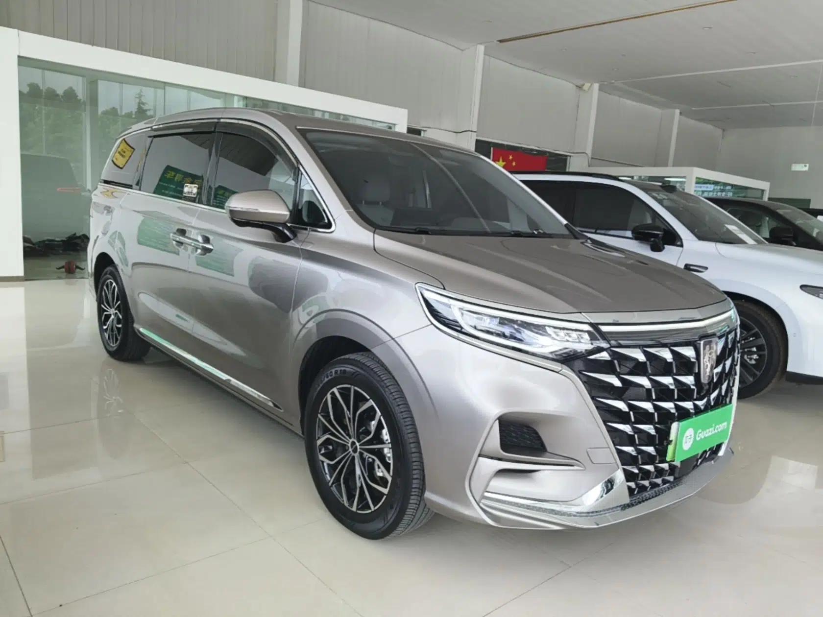 Roewe iMAX8 New Energy 2025 1.5T DMH Lu Zun Deluxe Edition — миниатюра 3