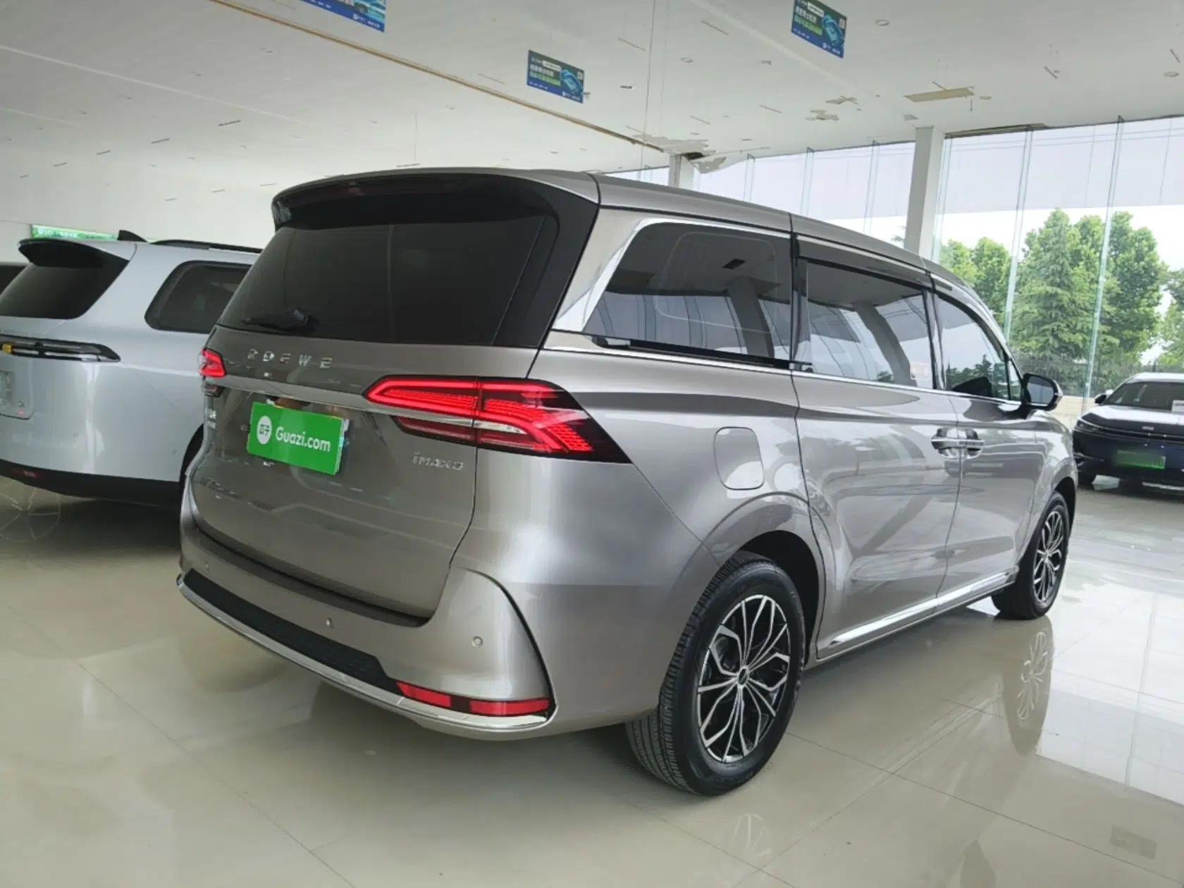 Roewe iMAX8 New Energy 2025 1.5T DMH Lu Zun Deluxe Edition — миниатюра 6
