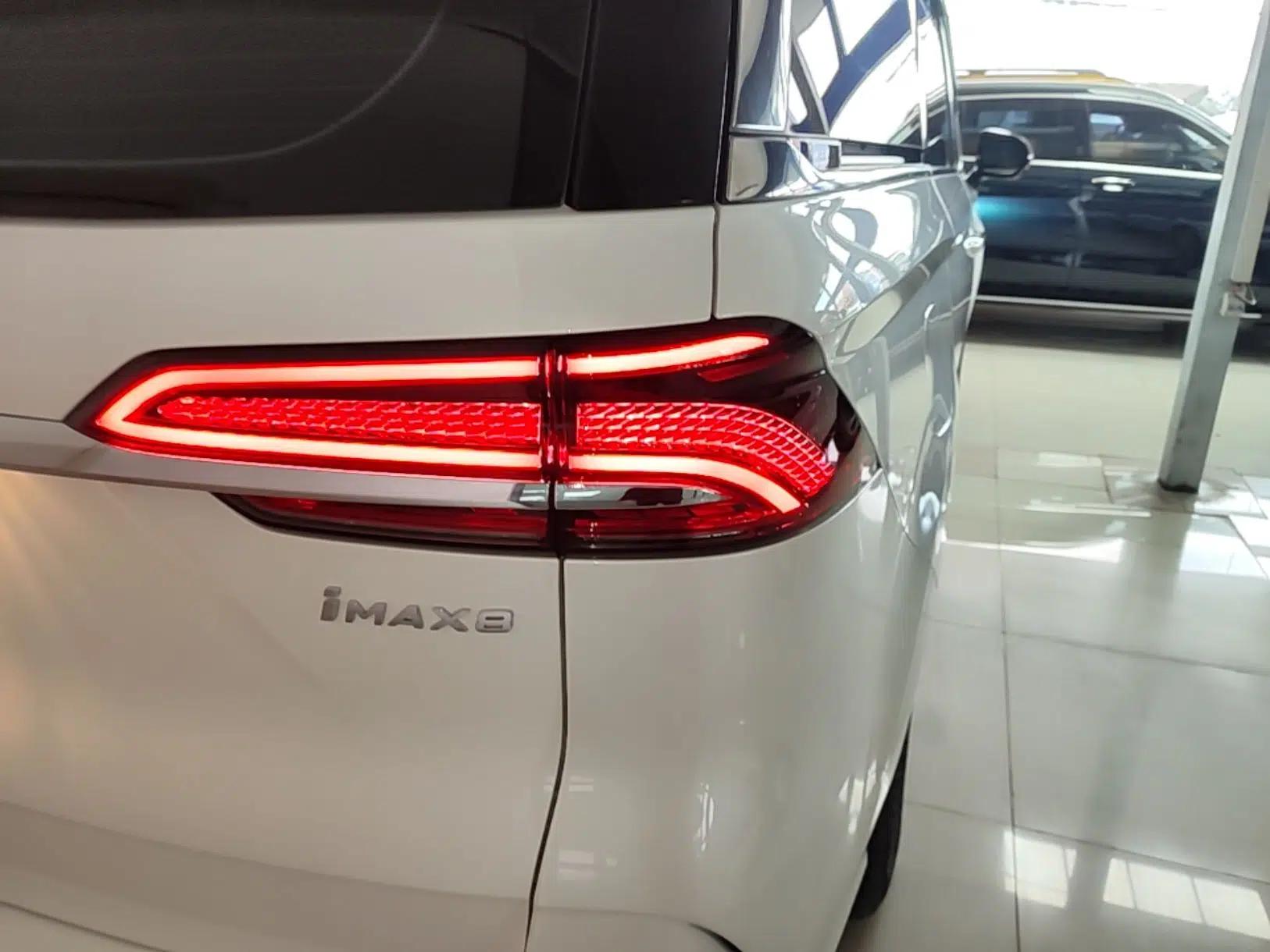 Roewe iMAX8 New Energy 2025 1.5T DMH Lu Zun Deluxe Edition — миниатюра 7
