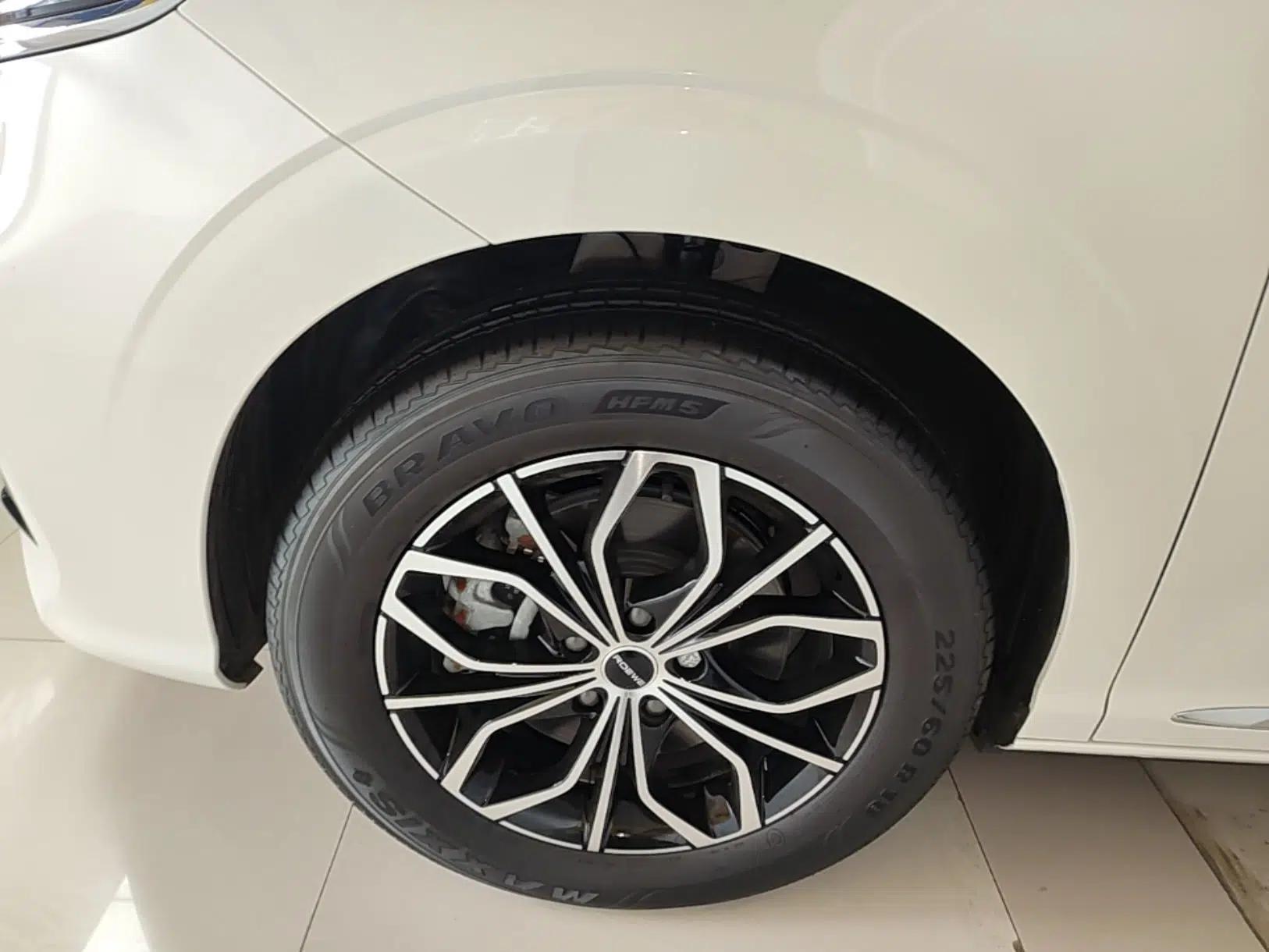 Roewe iMAX8 New Energy 2025 1.5T DMH Lu Zun Deluxe Edition — миниатюра 8