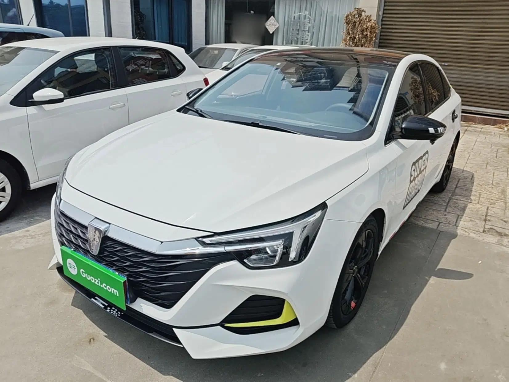 Roewe i6 MAX 2020 300TGI Automatic Supreme Edition with Cool Sunroof and Advanced Driving Features — миниатюра 1