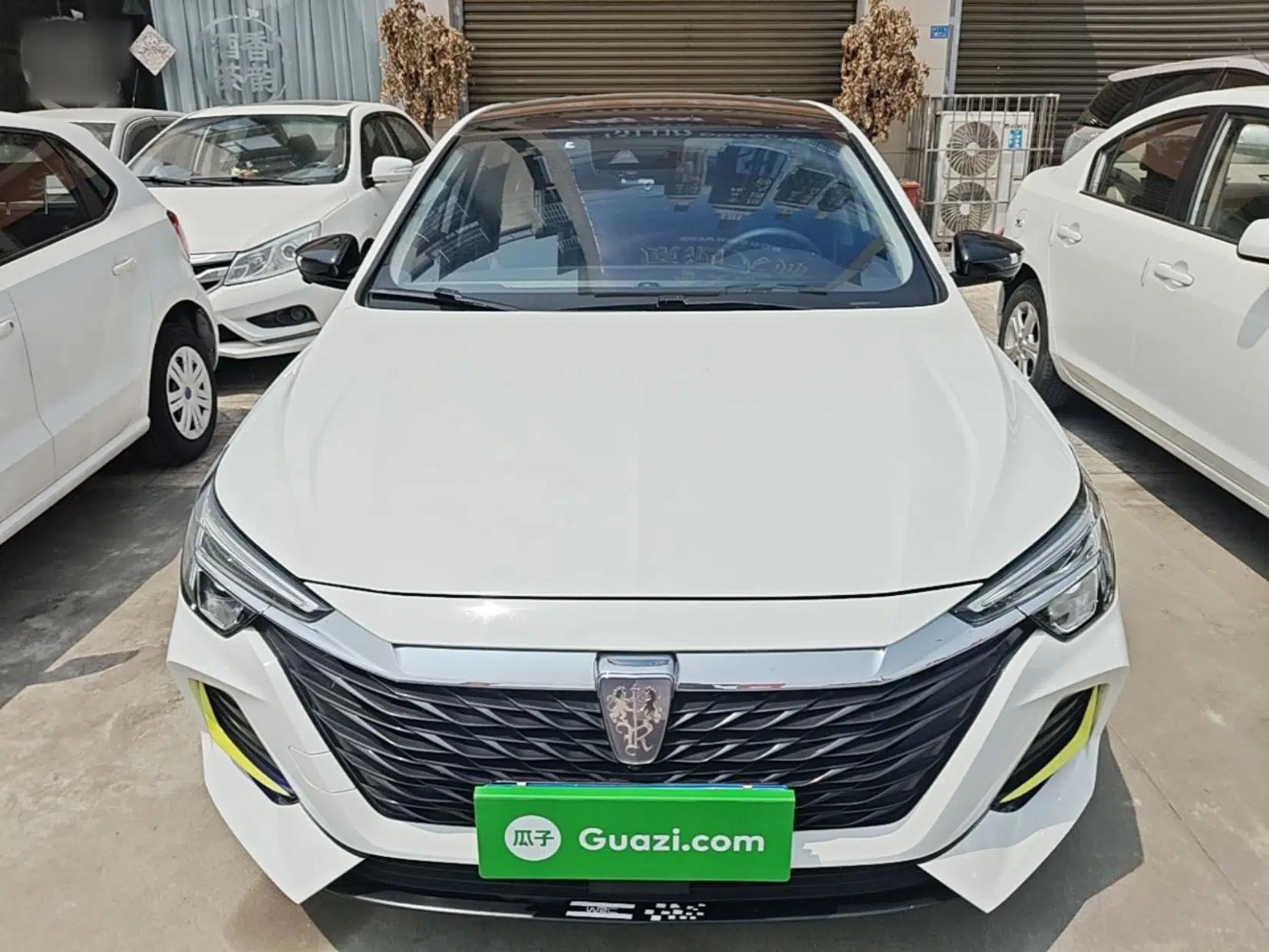 Roewe i6 MAX 2020 300TGI Automatic Supreme Edition with Cool Sunroof and Advanced Driving Features — миниатюра 2