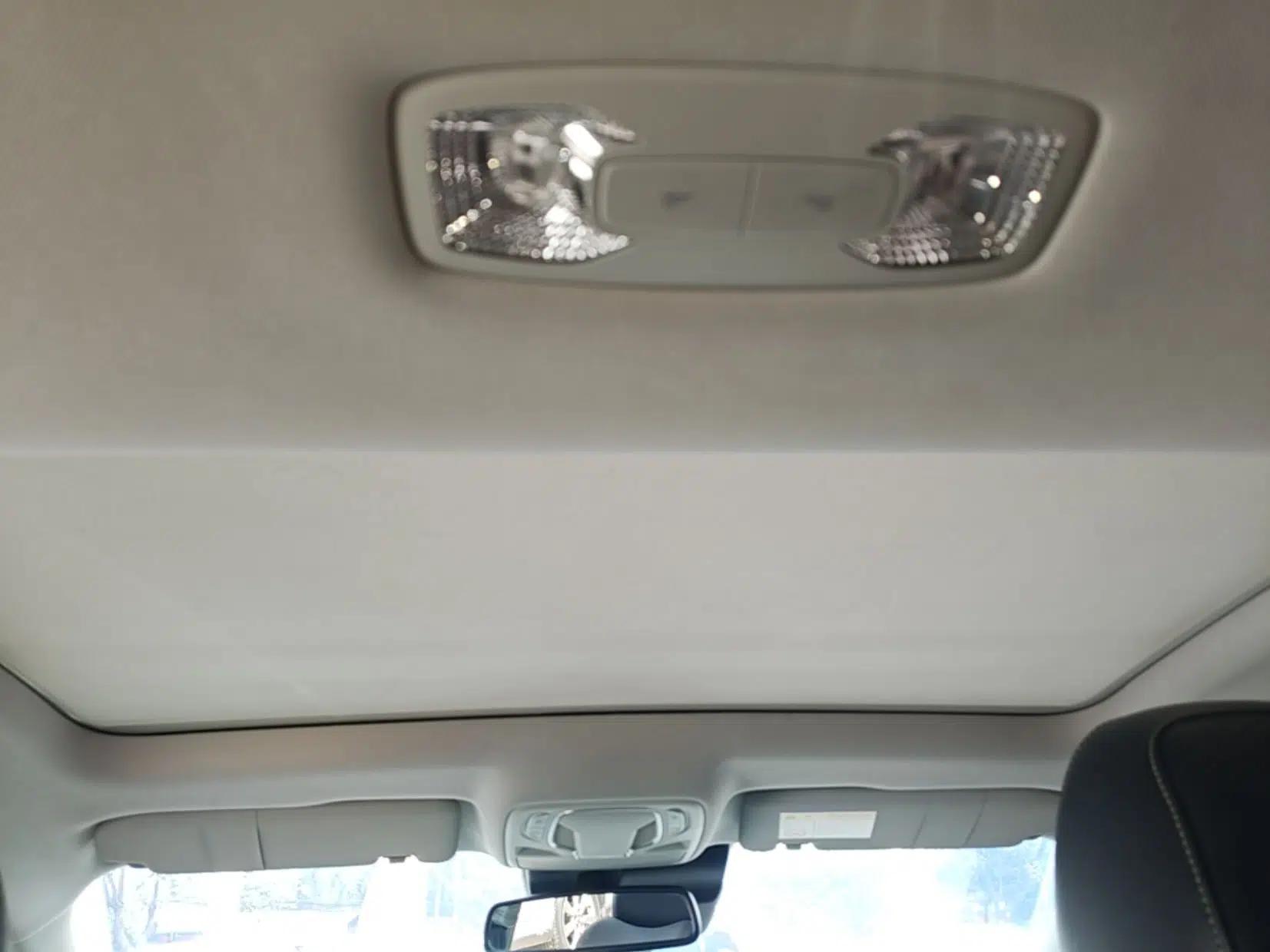 Roewe i6 MAX 2020 300TGI Automatic Supreme Edition with Cool Sunroof and Advanced Driving Features — миниатюра 21