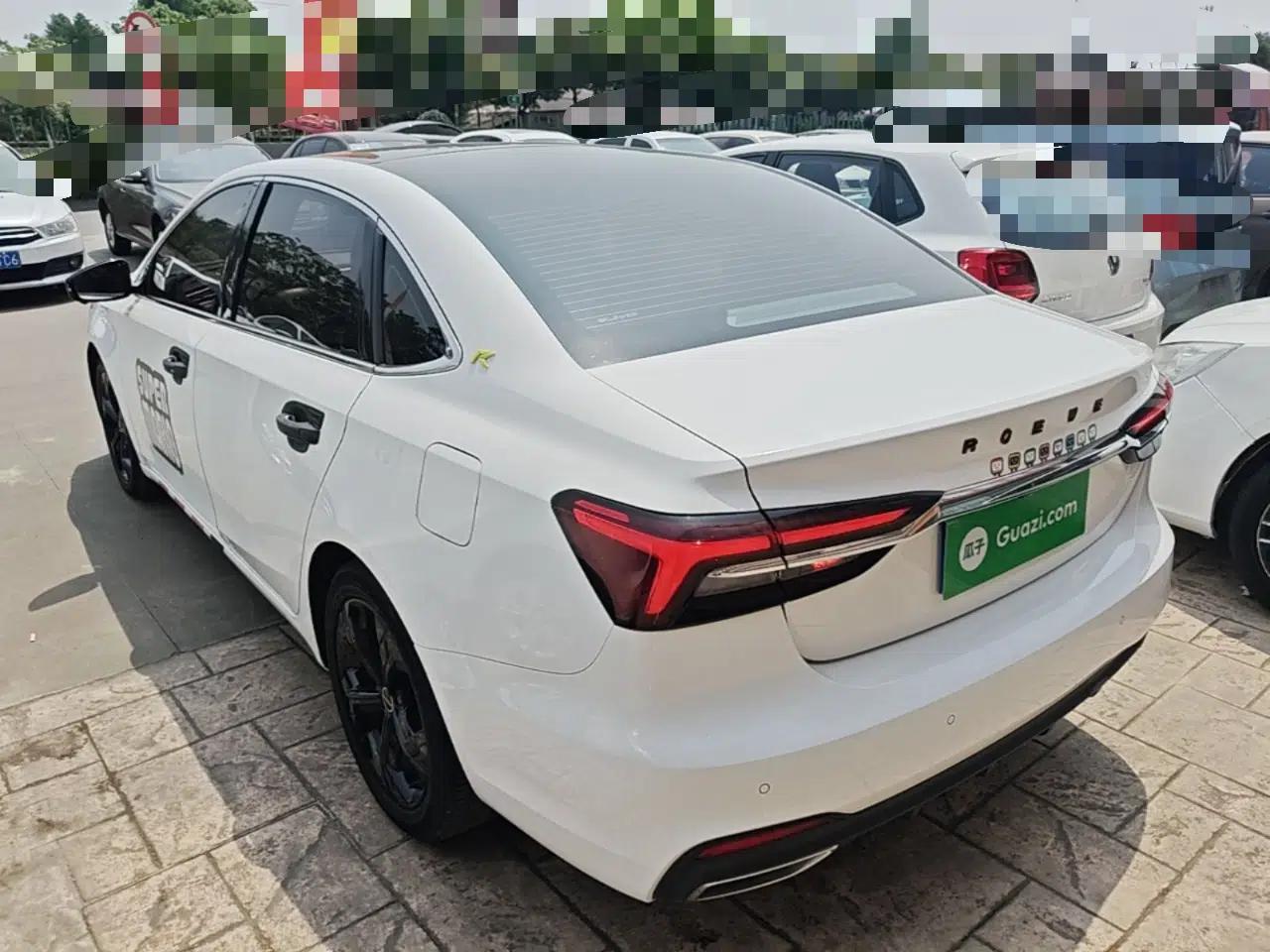 Roewe i6 MAX 2020 300TGI Automatic Supreme Edition with Cool Sunroof and Advanced Driving Features — миниатюра 4
