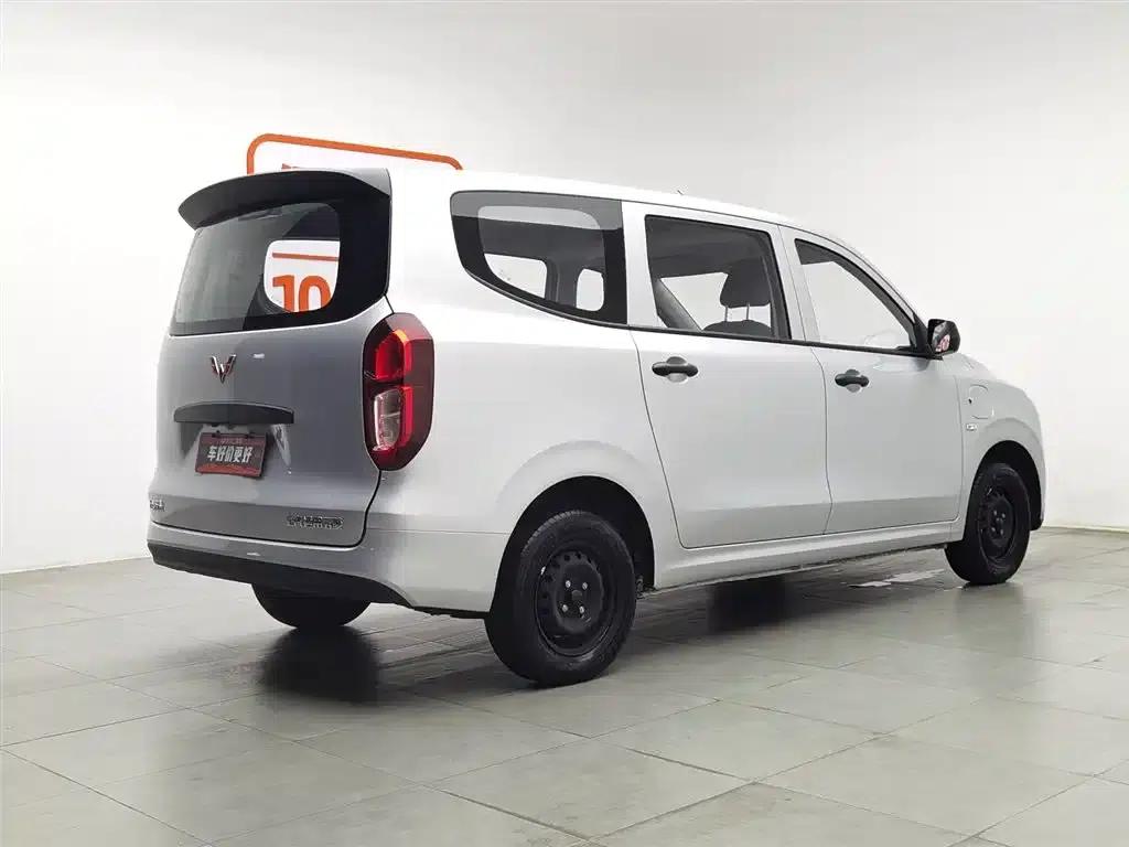 Wuling Hongguang New Energy 2024 Pure Electric Version 300KM Standard Edition — миниатюра 2
