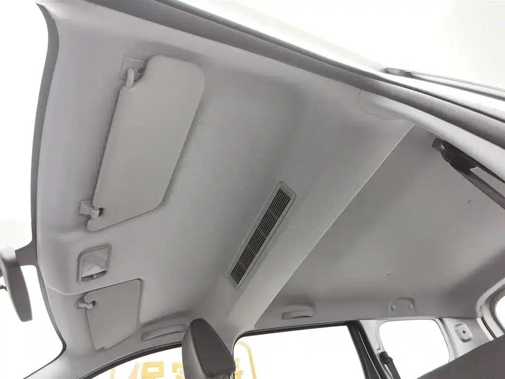 Wuling Hongguang New Energy 2024 Pure Electric Version 300KM Standard Edition — миниатюра 14