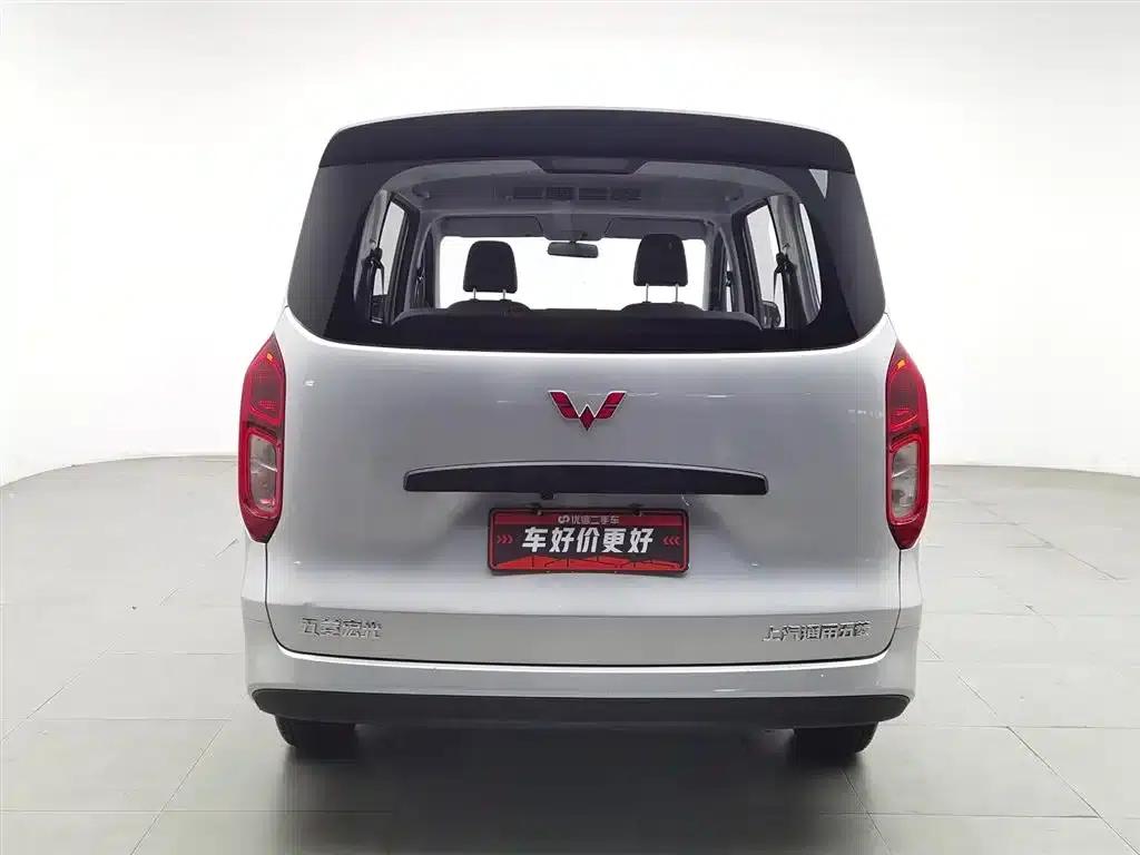 Wuling Hongguang New Energy 2024 Pure Electric Version 300KM Standard Edition — миниатюра 4