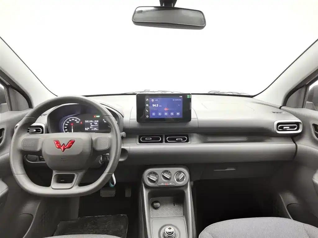 Wuling Hongguang New Energy 2024 Pure Electric Version 300KM Standard Edition — миниатюра 5
