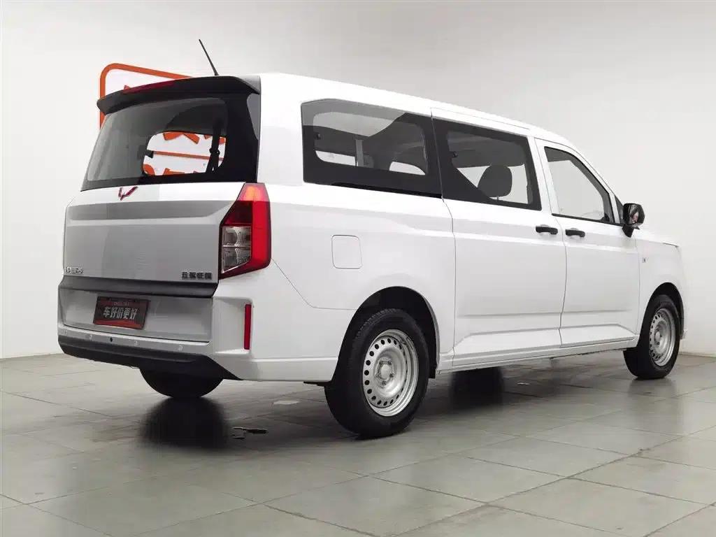 Wuling Journey 2022 2.0L Manual Entrepreneurial Model — миниатюра 2