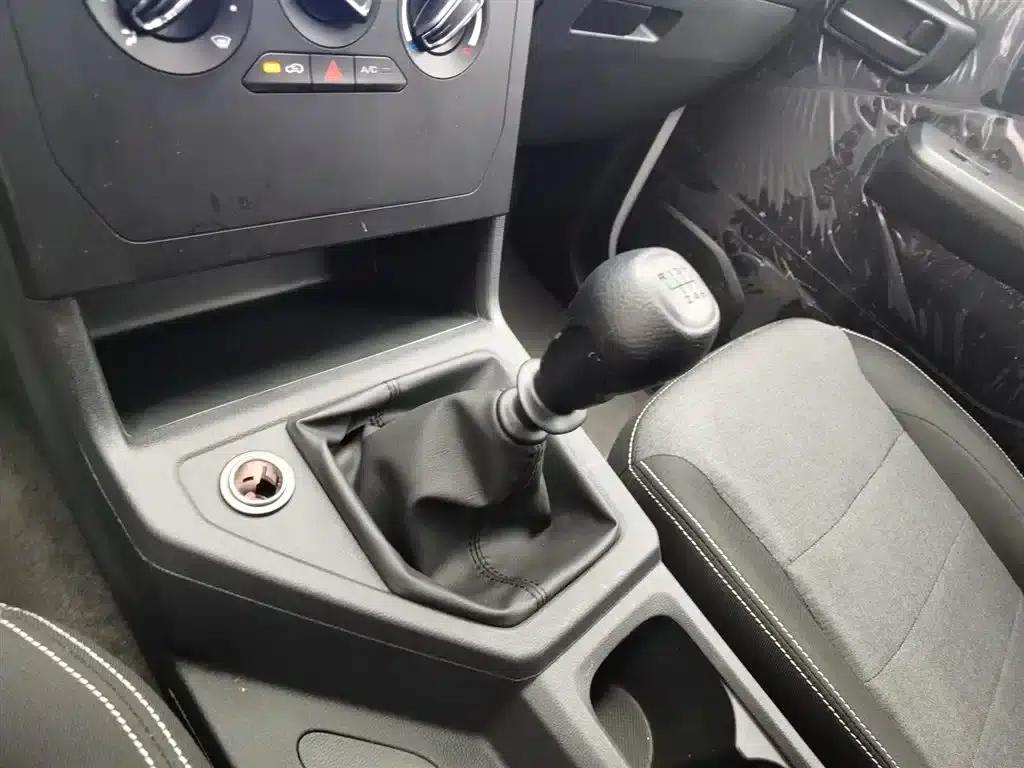 Wuling Journey 2022 2.0L Manual Entrepreneurial Model — миниатюра 13