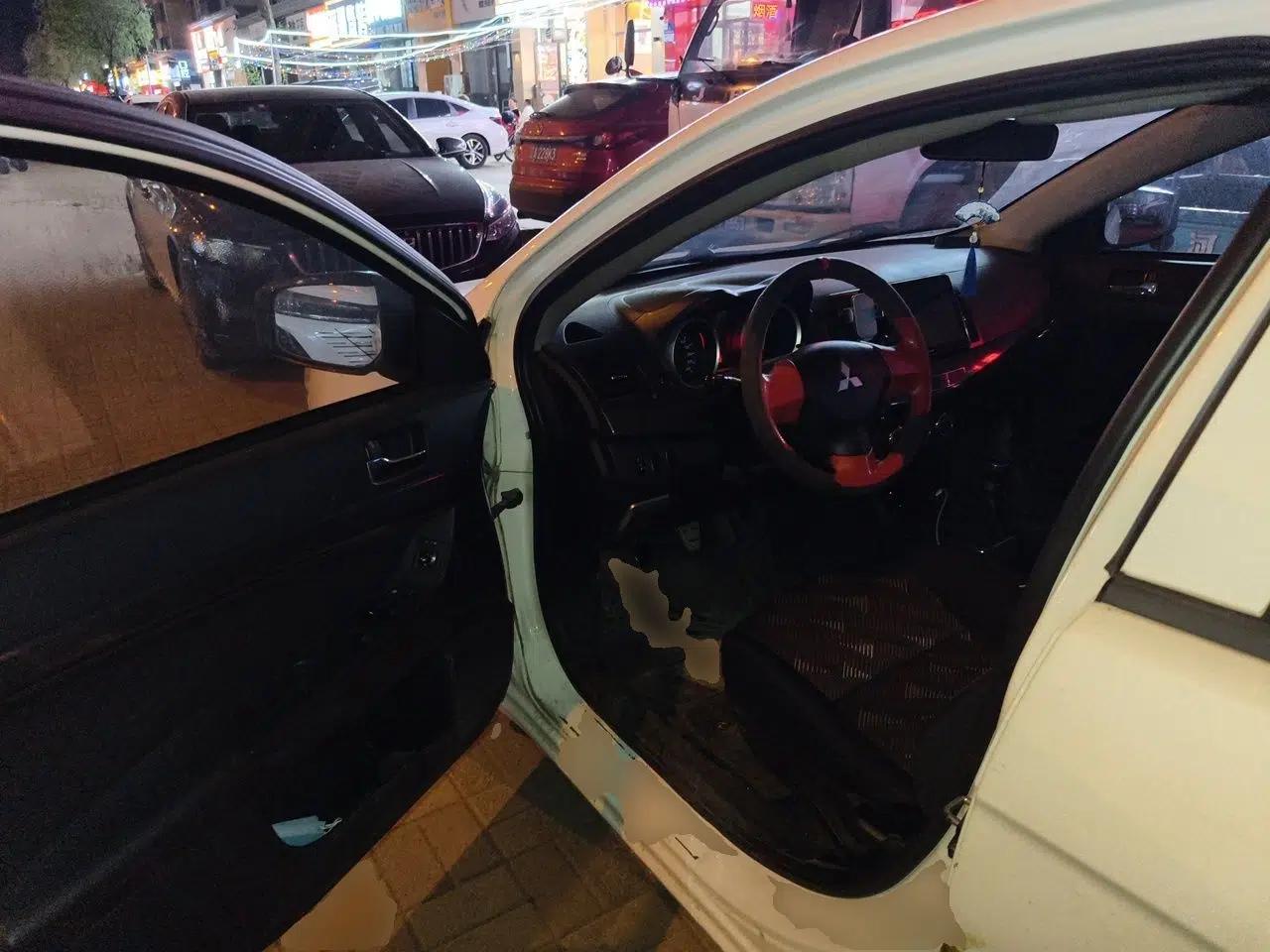 Mitsubishi Lancer EX 2013 Fashion Edition 1.8L Manual Comfort Version — миниатюра 17
