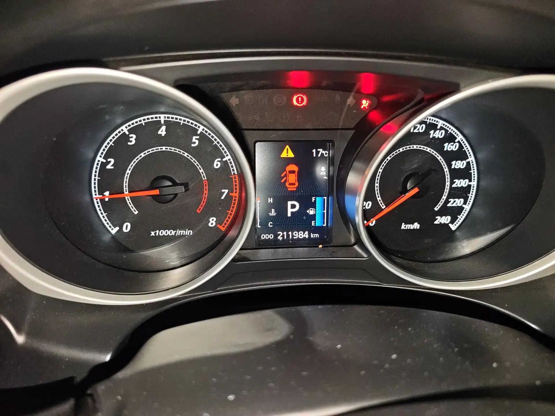 Mitsubishi ASX 2013 2.0L CVT Two-Wheel Drive Luxury Edition — миниатюра 12