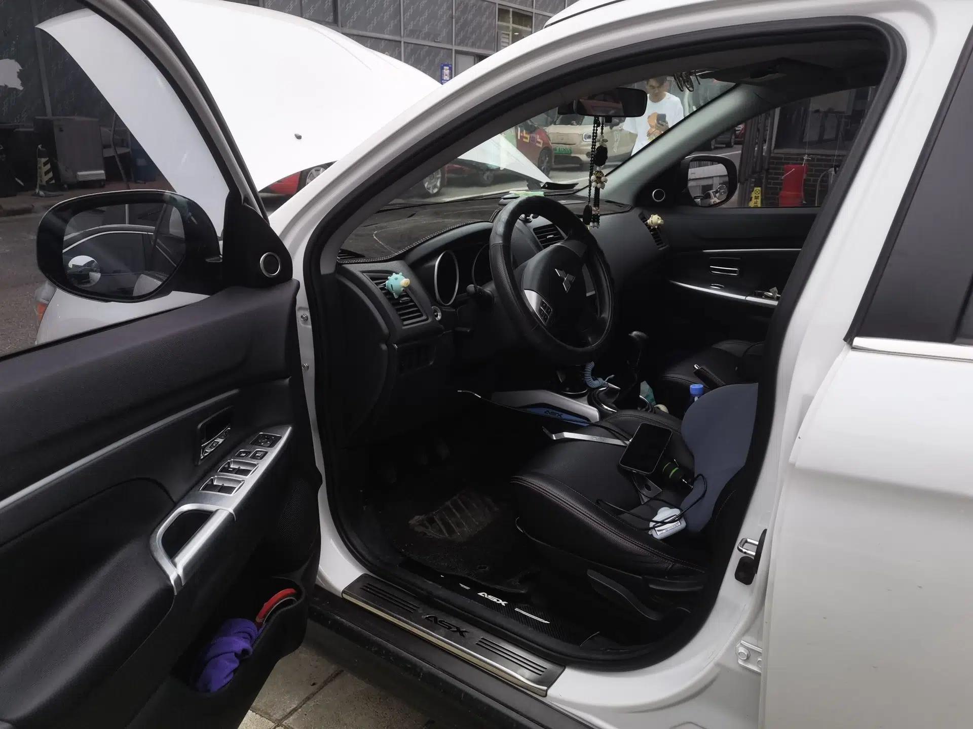 Mitsubishi ASX 2013 1.6L Manual Two-Wheel Drive Standard Edition — миниатюра 17
