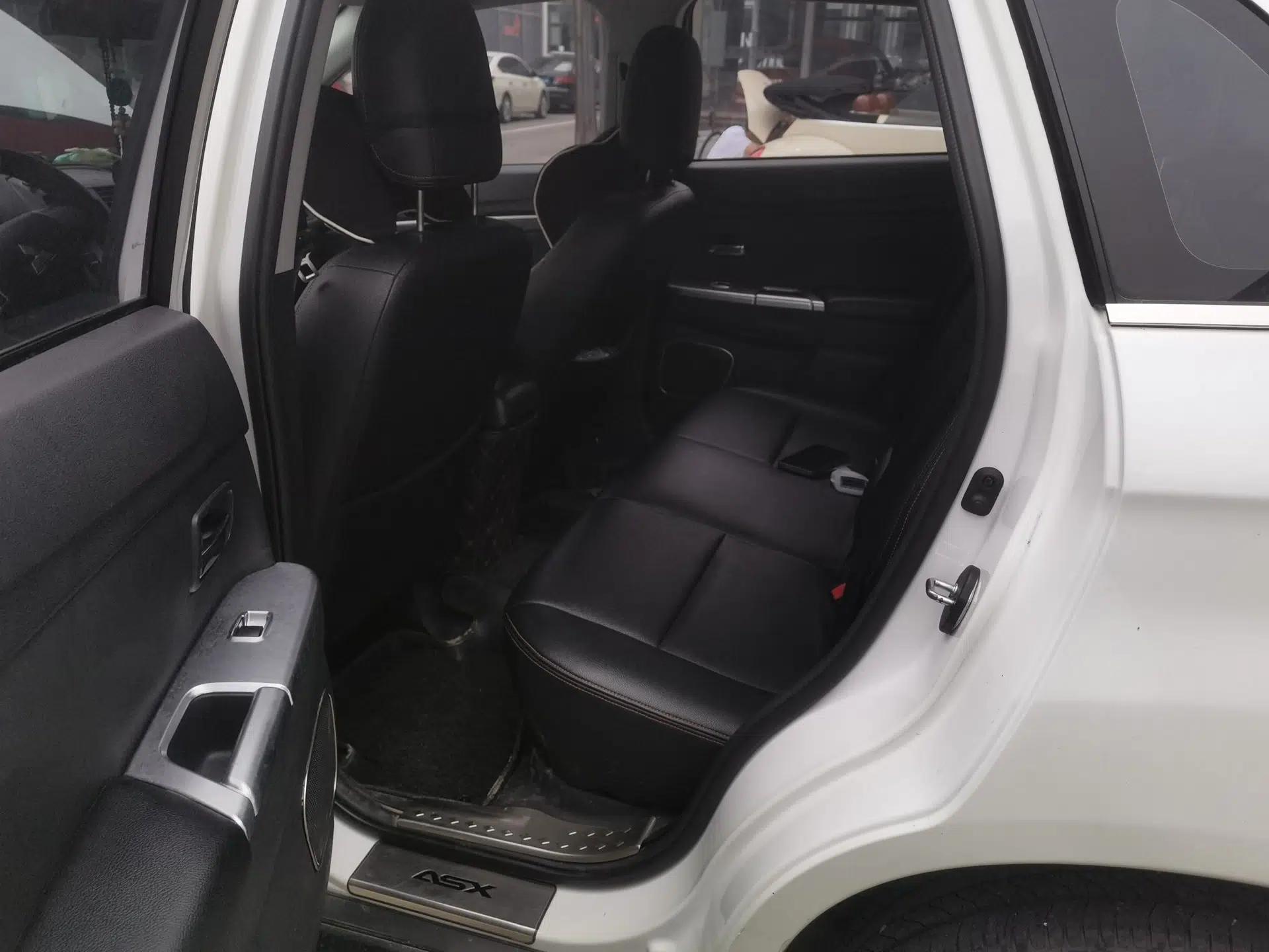 Mitsubishi ASX 2013 1.6L Manual Two-Wheel Drive Standard Edition — миниатюра 18