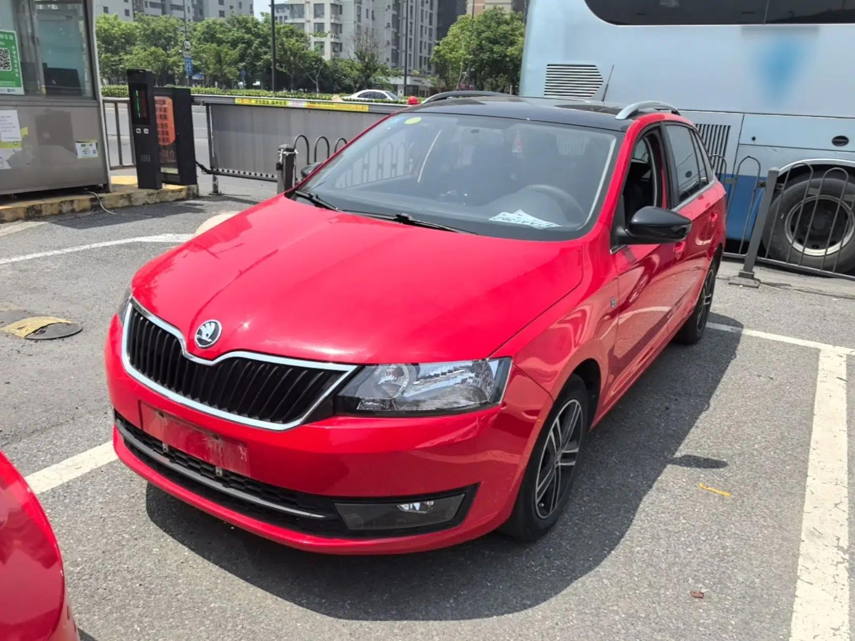 Skoda Rapid Spaceback 2016 Revised 1.6L Manual Chuanxing Edition — миниатюра 1