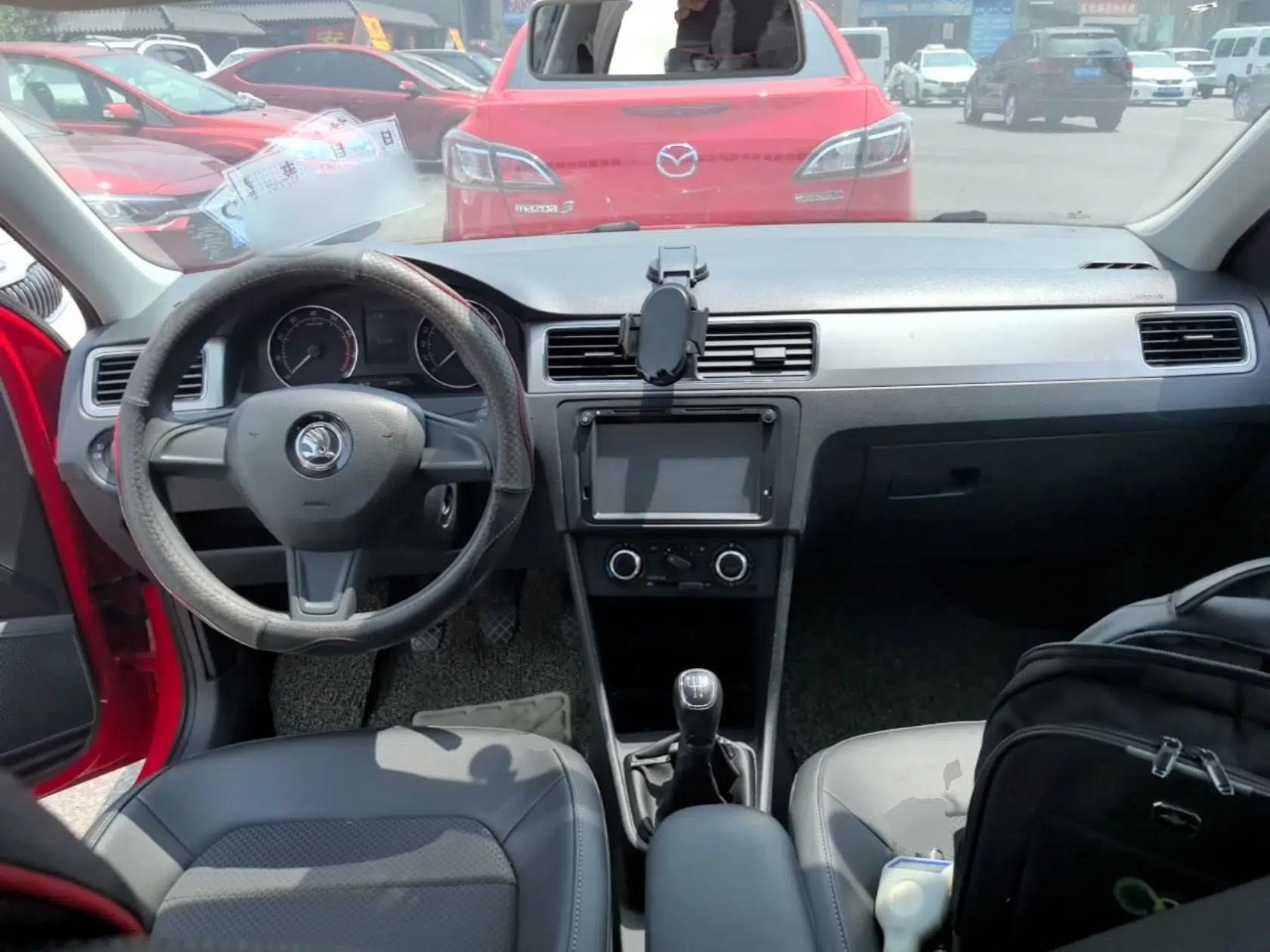 Skoda Rapid Spaceback 2016 Revised 1.6L Manual Chuanxing Edition — миниатюра 12