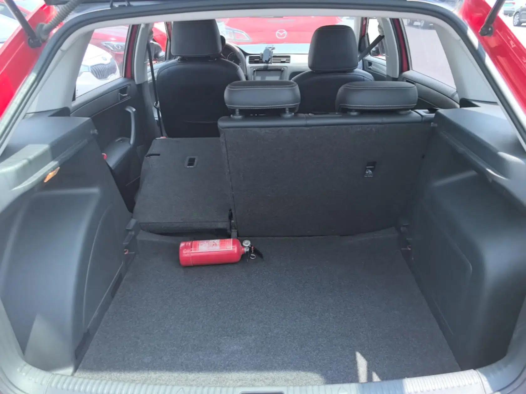 Skoda Rapid Spaceback 2016 Revised 1.6L Manual Chuanxing Edition — миниатюра 21