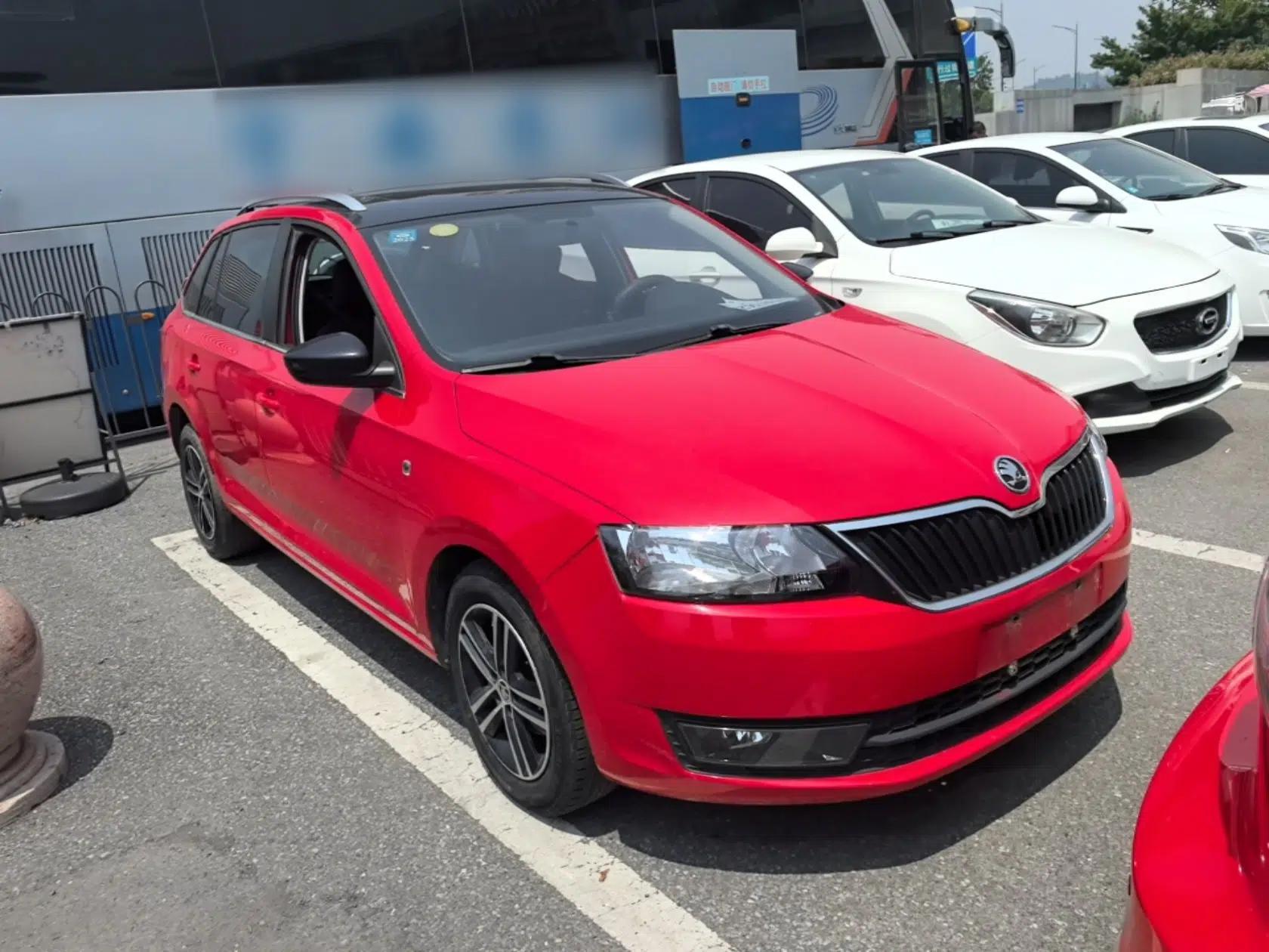 Skoda Rapid Spaceback 2016 Revised 1.6L Manual Chuanxing Edition — миниатюра 6