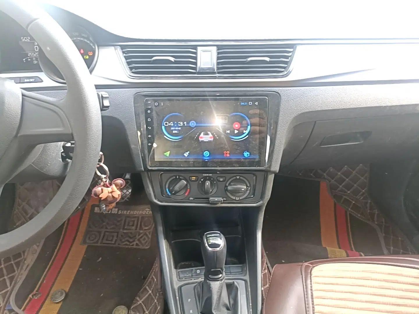 Skoda Rapid Spaceback 2020 1.5L Automatic Sport Edition — миниатюра 15