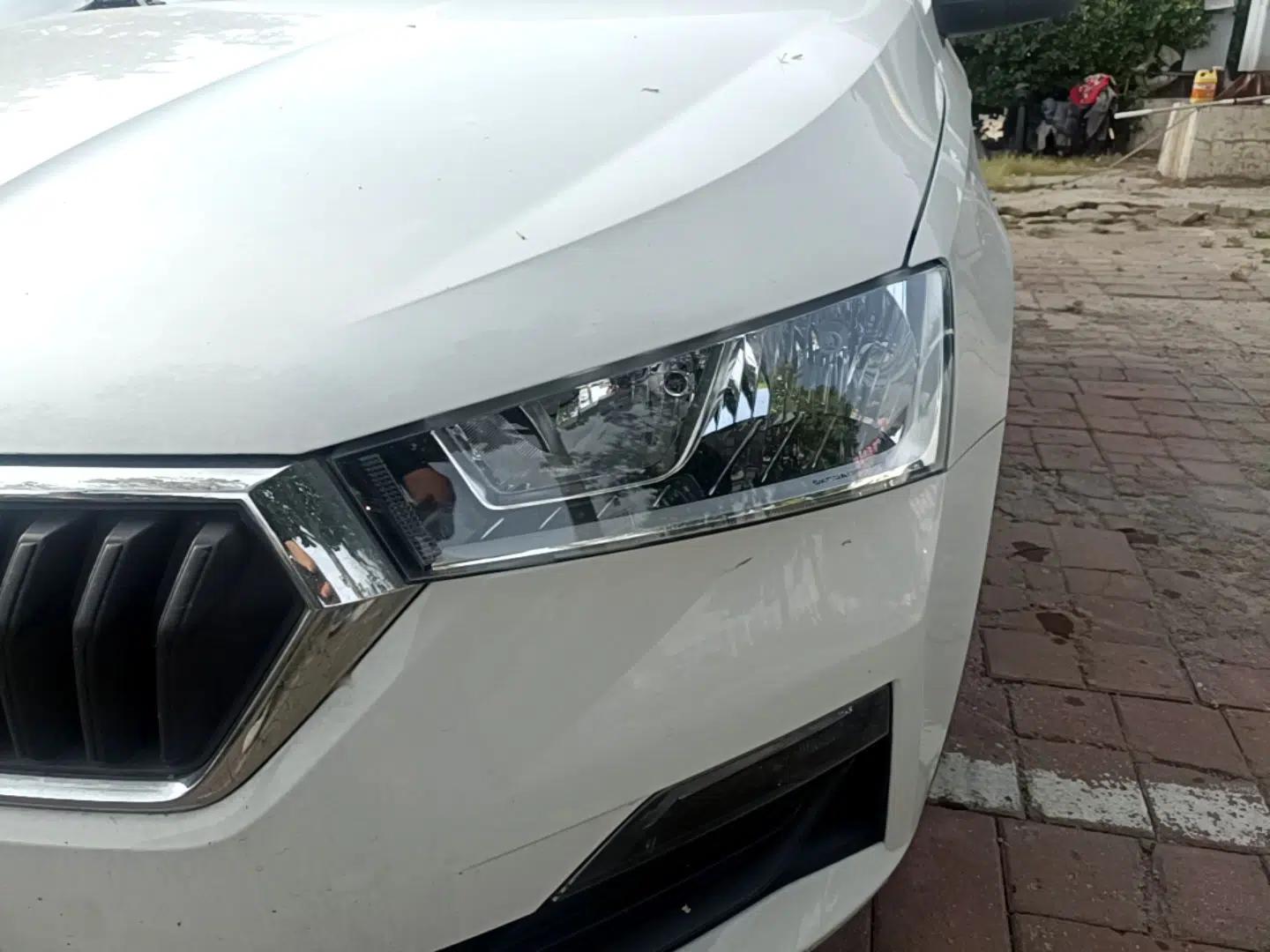 Skoda Rapid Spaceback 2020 1.5L Automatic Sport Edition — миниатюра 5