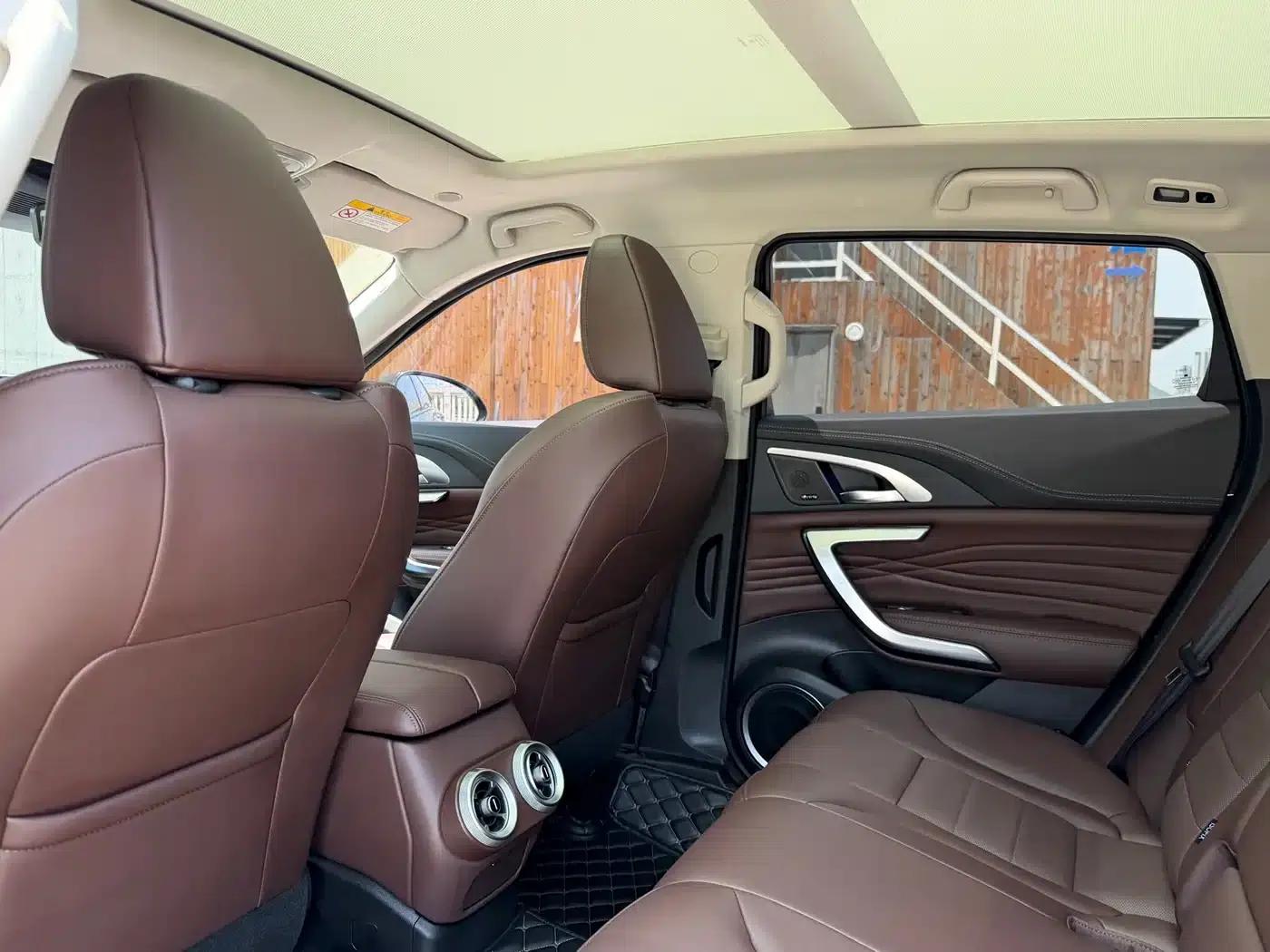 Weipai VV7 New Energy 2020 PHEV 2.0T Flagship Edition — миниатюра 6