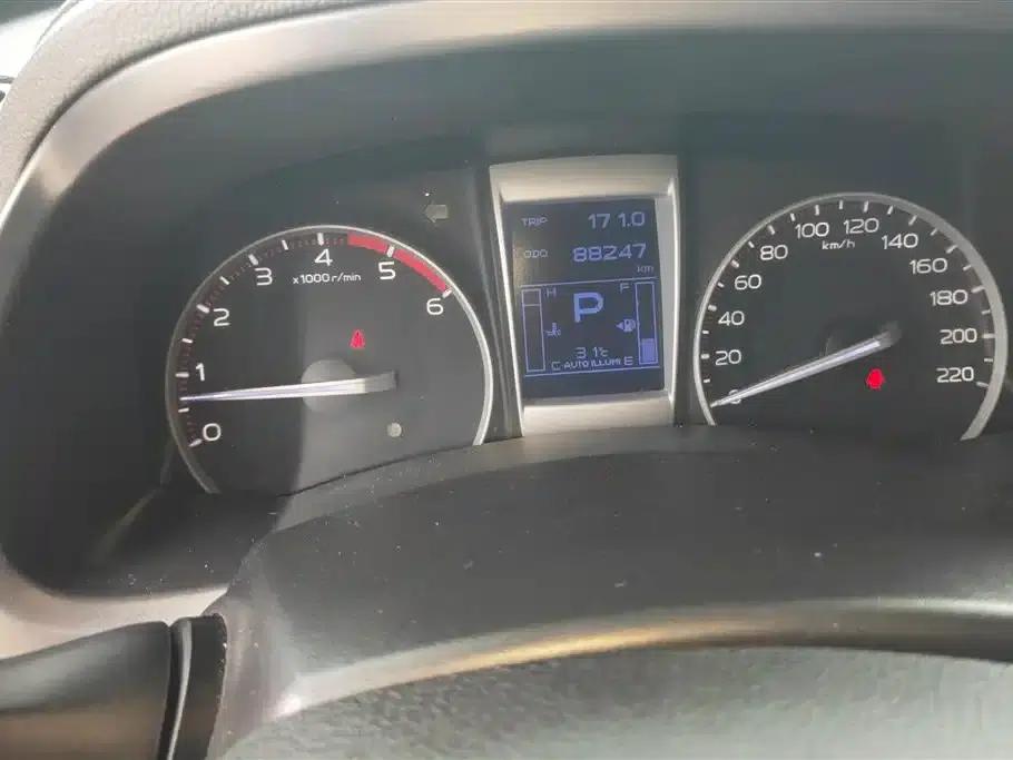 D-MAX 2019 3.0T 2WD Automatic Elite 4JJ1-TC HI — миниатюра 14