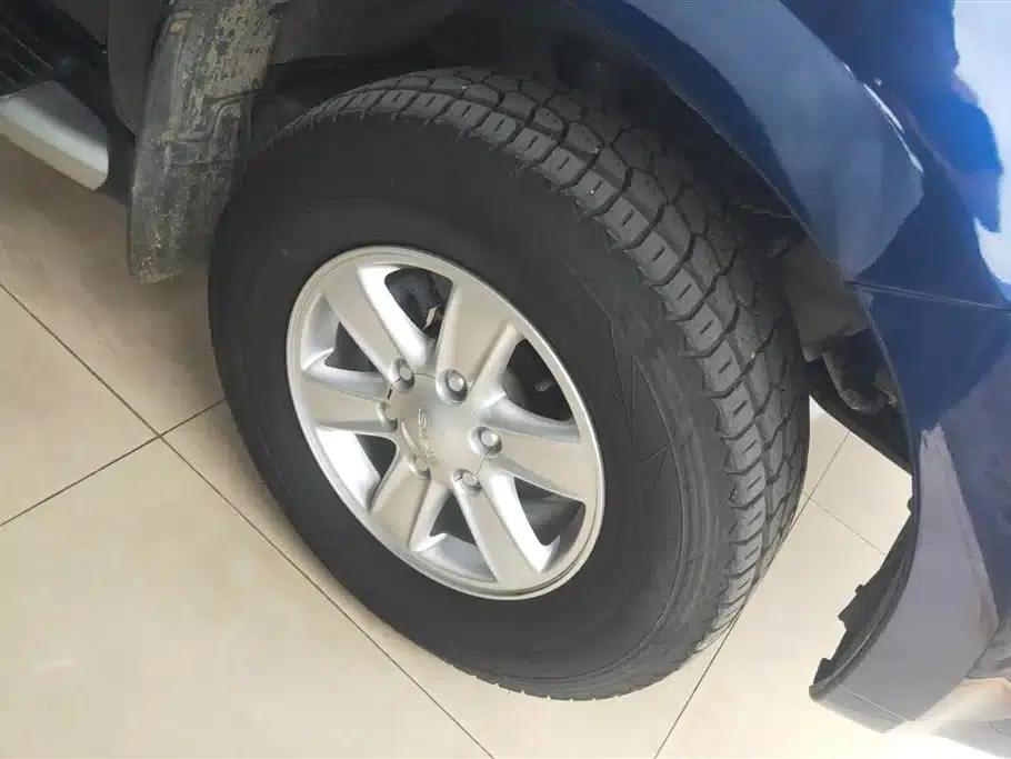 D-MAX 2019 3.0T 2WD Automatic Elite 4JJ1-TC HI — миниатюра 6