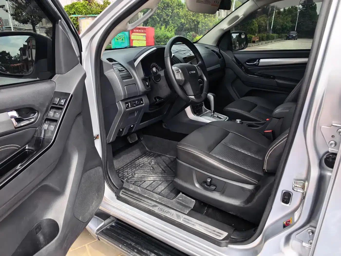 mu-X 2017 3.0T 4WD Automatic Premium 5-seater (National V Emission Standard) — миниатюра 4