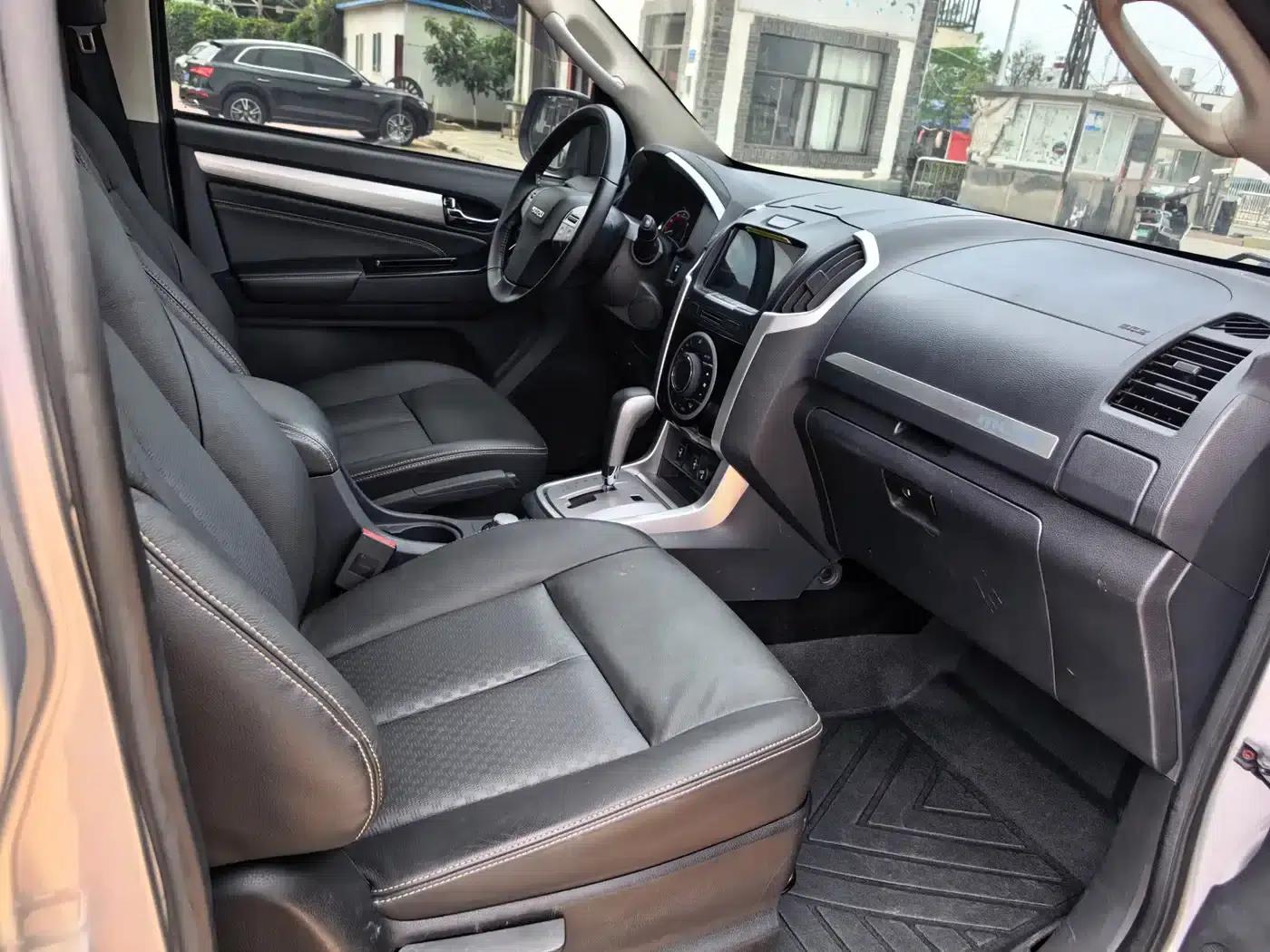 mu-X 2017 3.0T 4WD Automatic Premium 5-seater (National V Emission Standard) — миниатюра 10