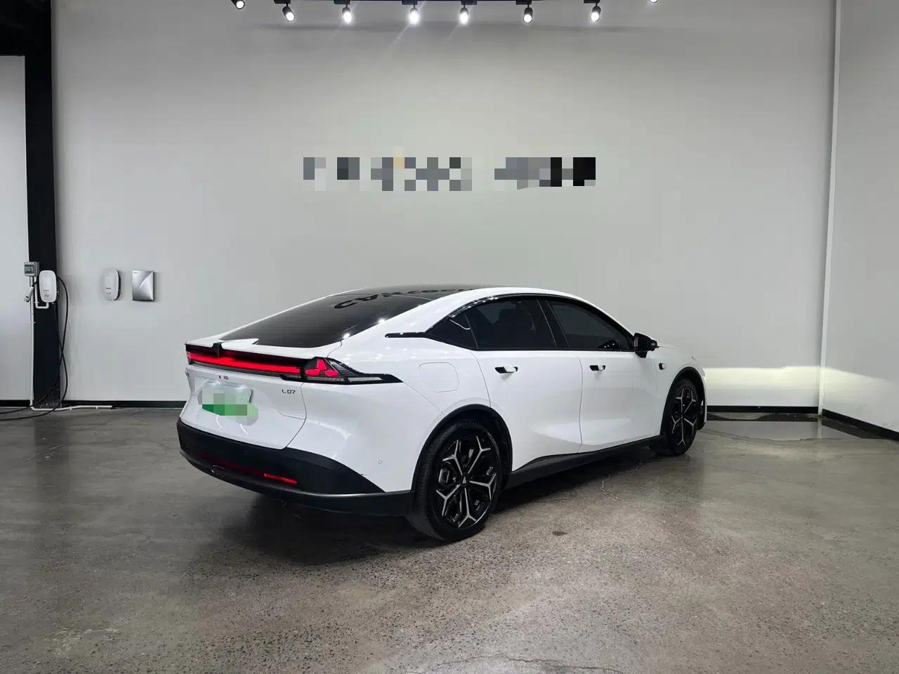 Deepal L07 2024 230Max Qiankun Intelligent Driving ADS SE Range-Extended Version — миниатюра 6