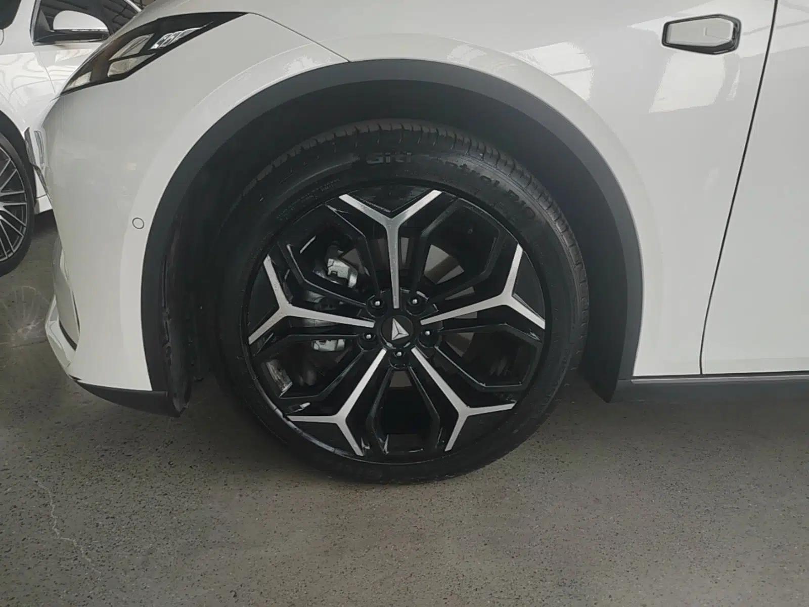 Deepal L07 2024 230Max Qiankun Intelligent Driving ADS SE Range-Extended Version — миниатюра 8