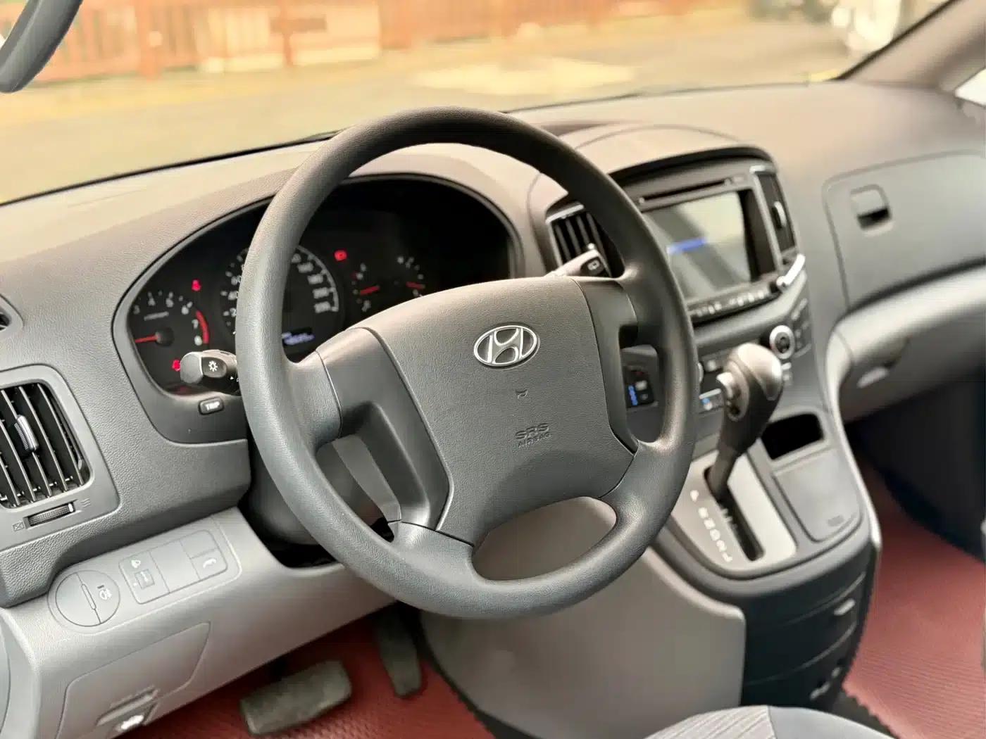 H-1 Huiyi 2011 Model 2.4L Comfort Edition — миниатюра 11