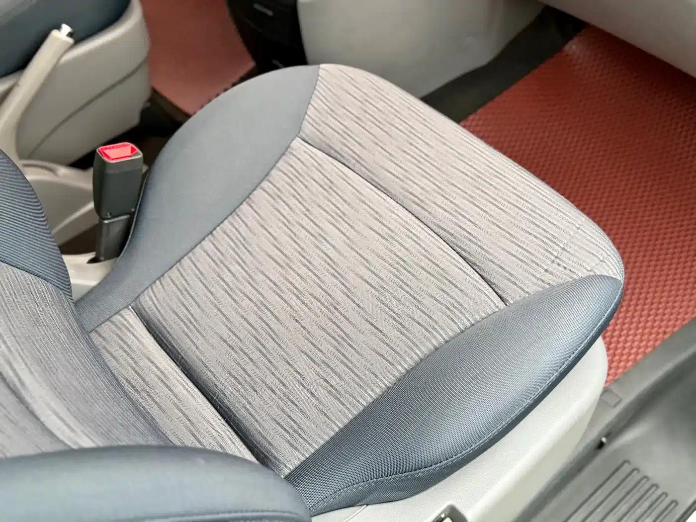 H-1 Huiyi 2011 Model 2.4L Comfort Edition — миниатюра 17