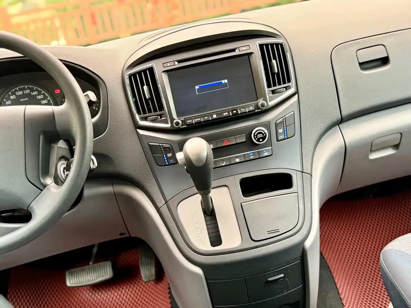 H-1 Huiyi 2011 Model 2.4L Comfort Edition — миниатюра 19