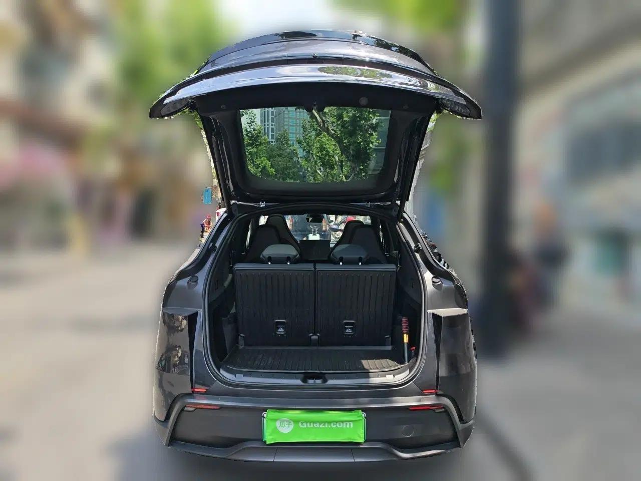Tesla Model Y L 2025 Model Long-Range All-Wheel-Drive Version — миниатюра 20