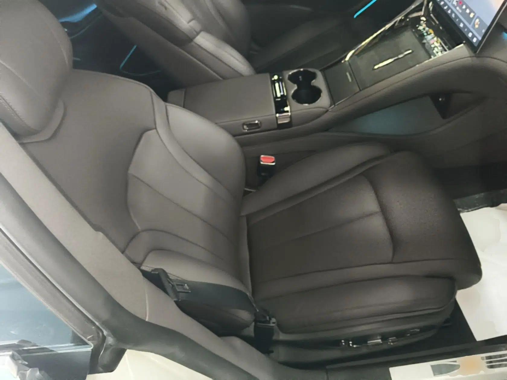 Denza Z9 2024 1100 km All-Wheel-Drive Ultra Version — миниатюра 23