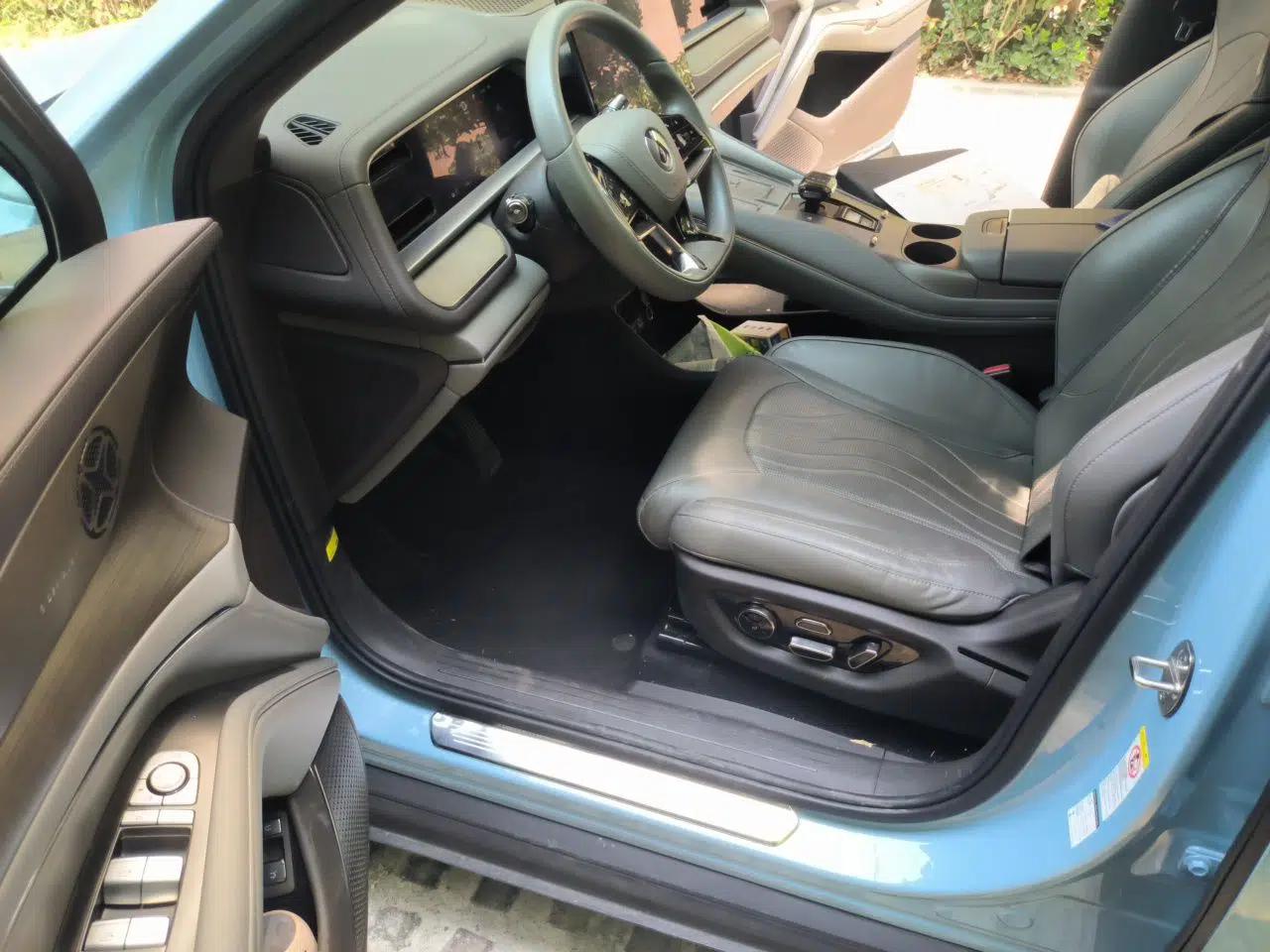Denza N7 2024 550 Intelligent Driving Pro Edition — миниатюра 17
