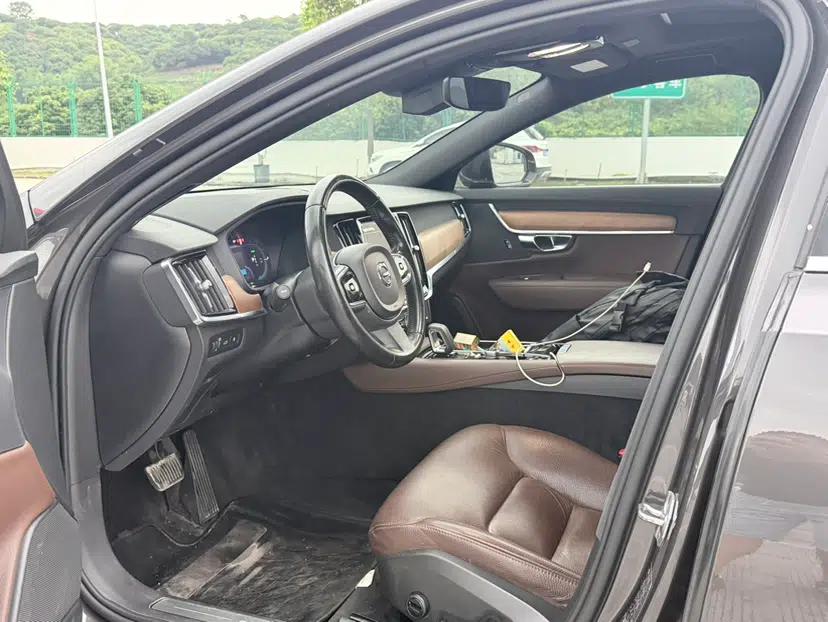 Volvo S90 New Energy 2022 T8 eDrive Hybrid Luxury Edition — миниатюра 12