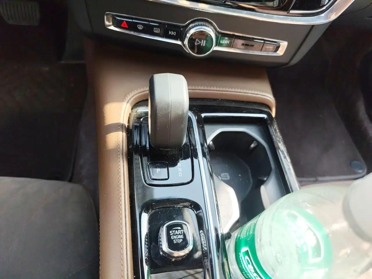 Volvo S90 New Energy 2024 Plug-in Hybrid Four-Wheel Drive Long-Range Zhiyi Luxury Edition — миниатюра 15