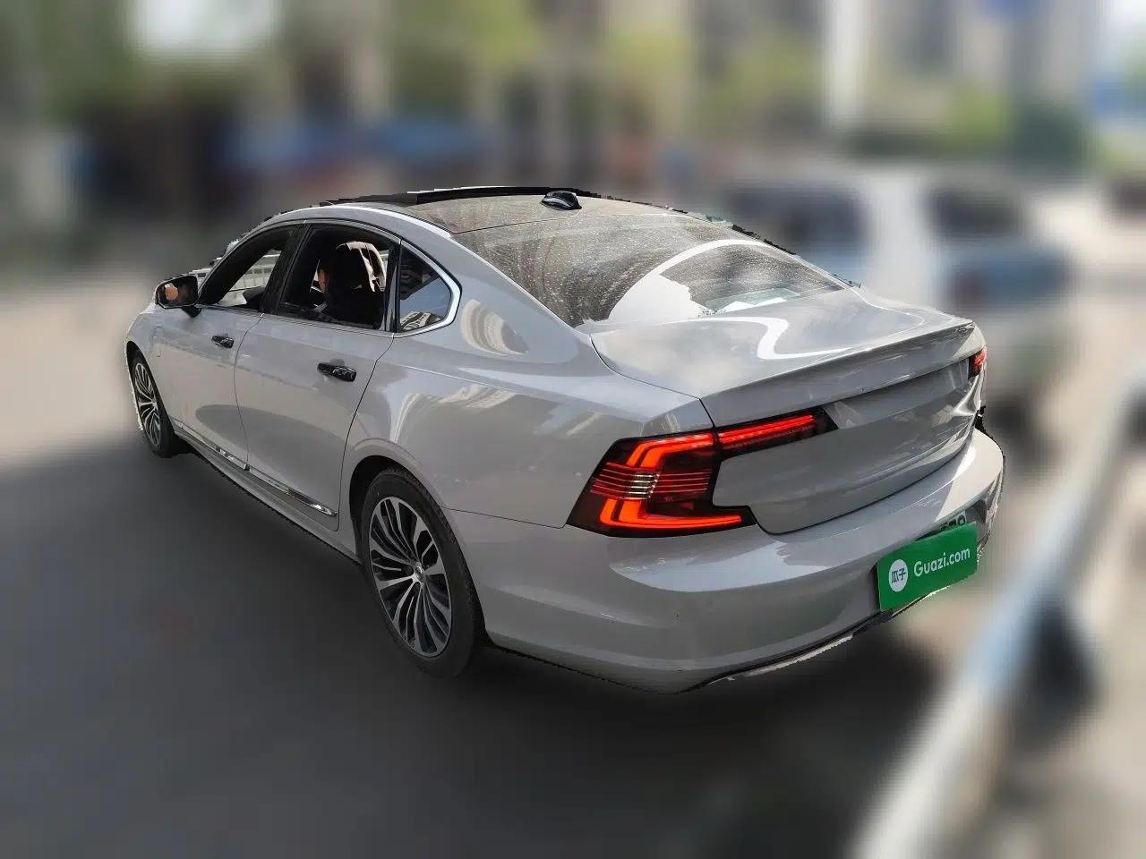 Volvo S90 New Energy 2024 Plug-in Hybrid Four-Wheel Drive Long-Range Zhiyi Luxury Edition — миниатюра 4