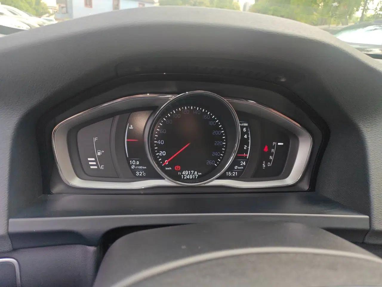 Volvo V60 2014 Restyled T5 Zhiya Edition — миниатюра 12